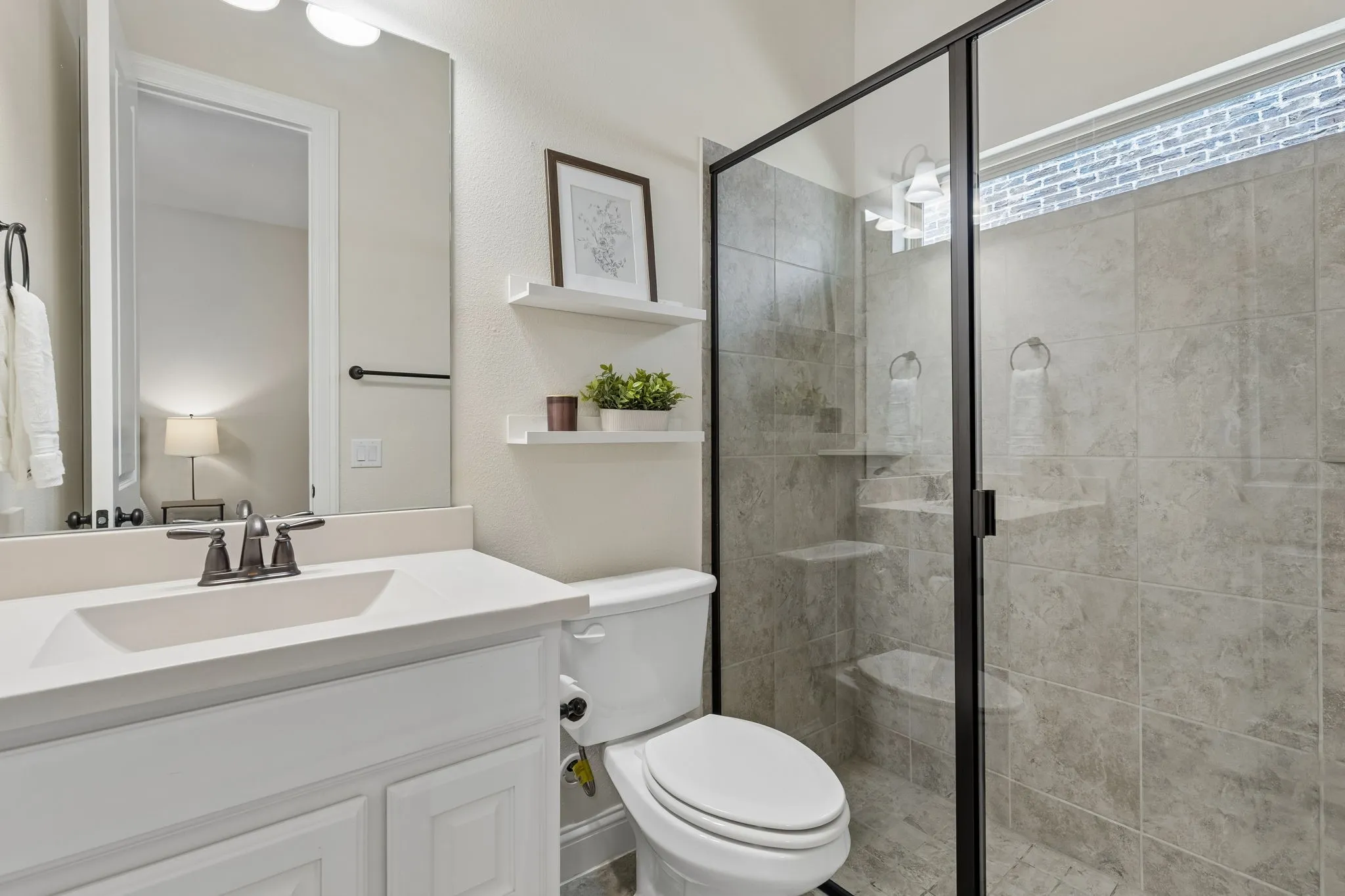 Full Ensuite Bath