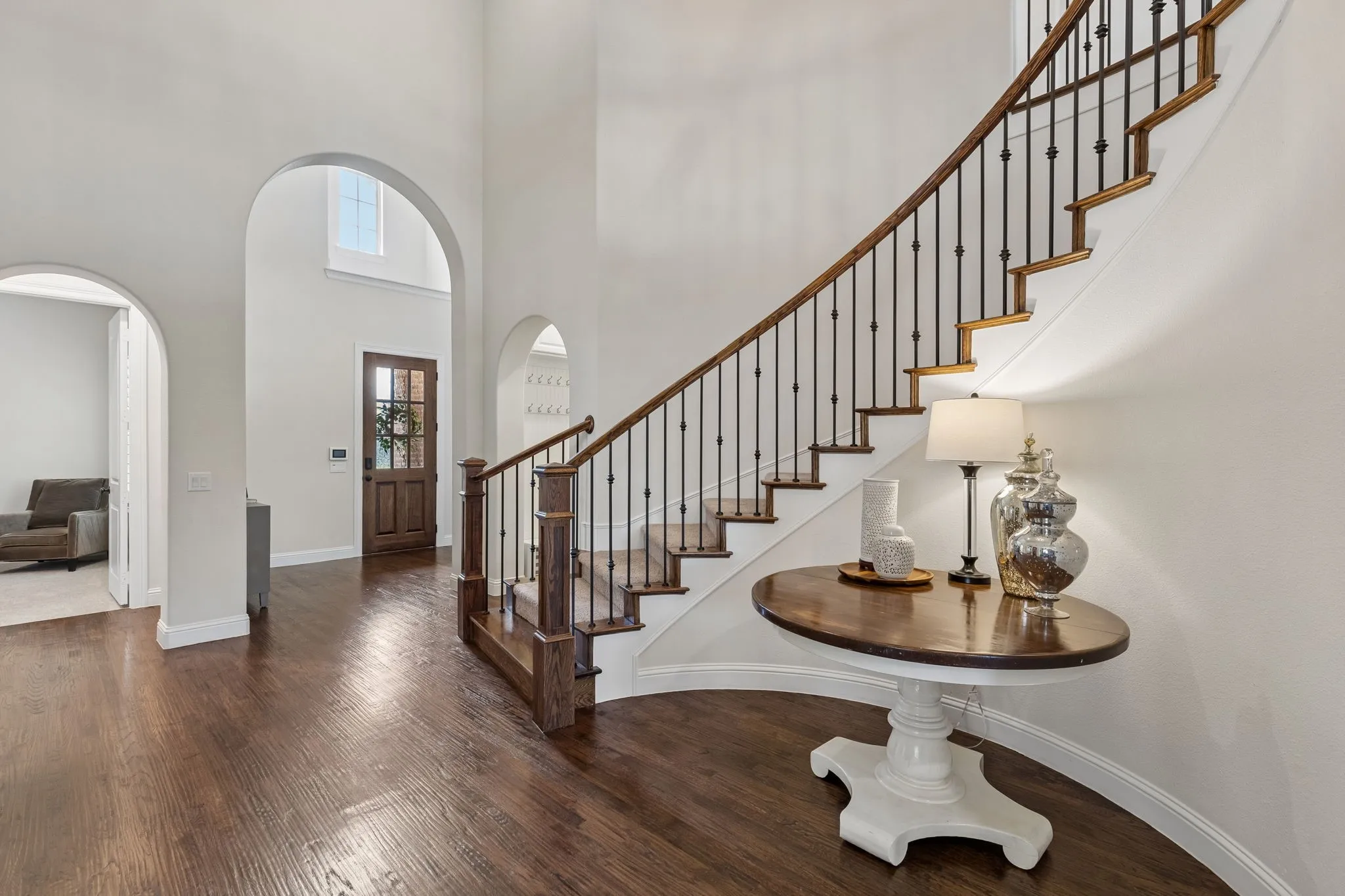 Single Family Residence For Sale in Denton County , 7812 Ivey, The Colony, Texas 75056, 5 Bedroom, 6 Bathroom, 3 Garage spaces, 4,415 Sqft, built in 2017, mls#21329564, Real Estate Agent in The Colony, Homes For Sale in Denton county, Homes For Sale in The Colony, Realtor in The Colony Texas, Real Estate Brokerage Independent Realty Texas, Luminita Cordes Realtor