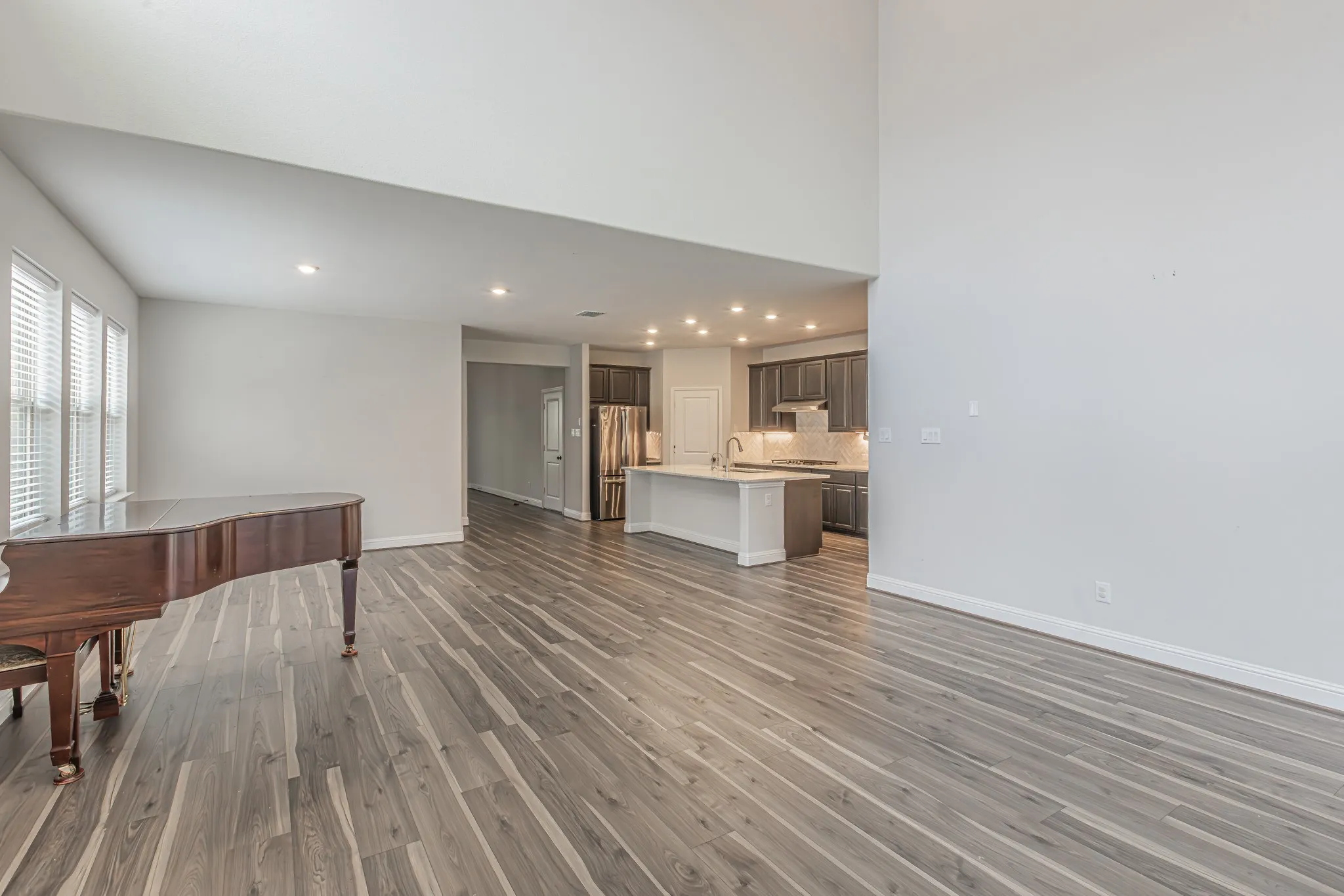 Single Family Residence For Sale in Collin County , 1934 Stonebrook Street, Celina, Texas 75009, 4 Bedroom, 4 Bathroom, 2 Garage spaces, 3,294 Sqft, built in 2023, mls#21320339, Real Estate Agent in Celina, Homes For Sale in Collin county, Homes For Sale in Celina, Realtor in Celina Texas, Real Estate Brokerage Independent Realty Texas, Luminita Cordes Realtor