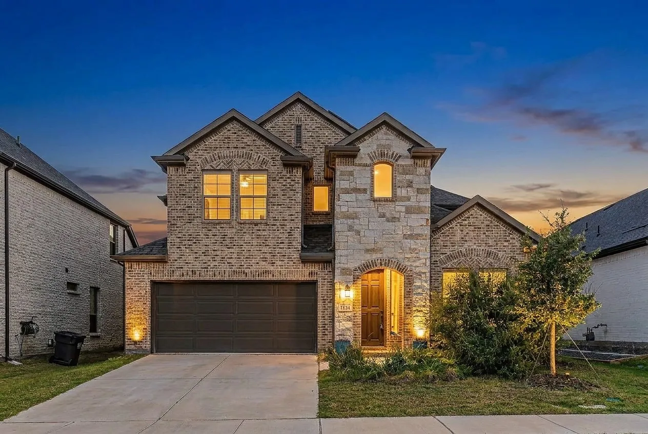 Single Family Residence For Sale in Collin County , 1934 Stonebrook Street, Celina, Texas 75009, 4 Bedroom, 4 Bathroom, 2 Garage spaces, 3,294 Sqft, built in 2023, mls#21320339, Real Estate Agent in Celina, Homes For Sale in Collin county, Homes For Sale in Celina, Realtor in Celina Texas, Real Estate Brokerage Independent Realty Texas, Luminita Cordes Realtor