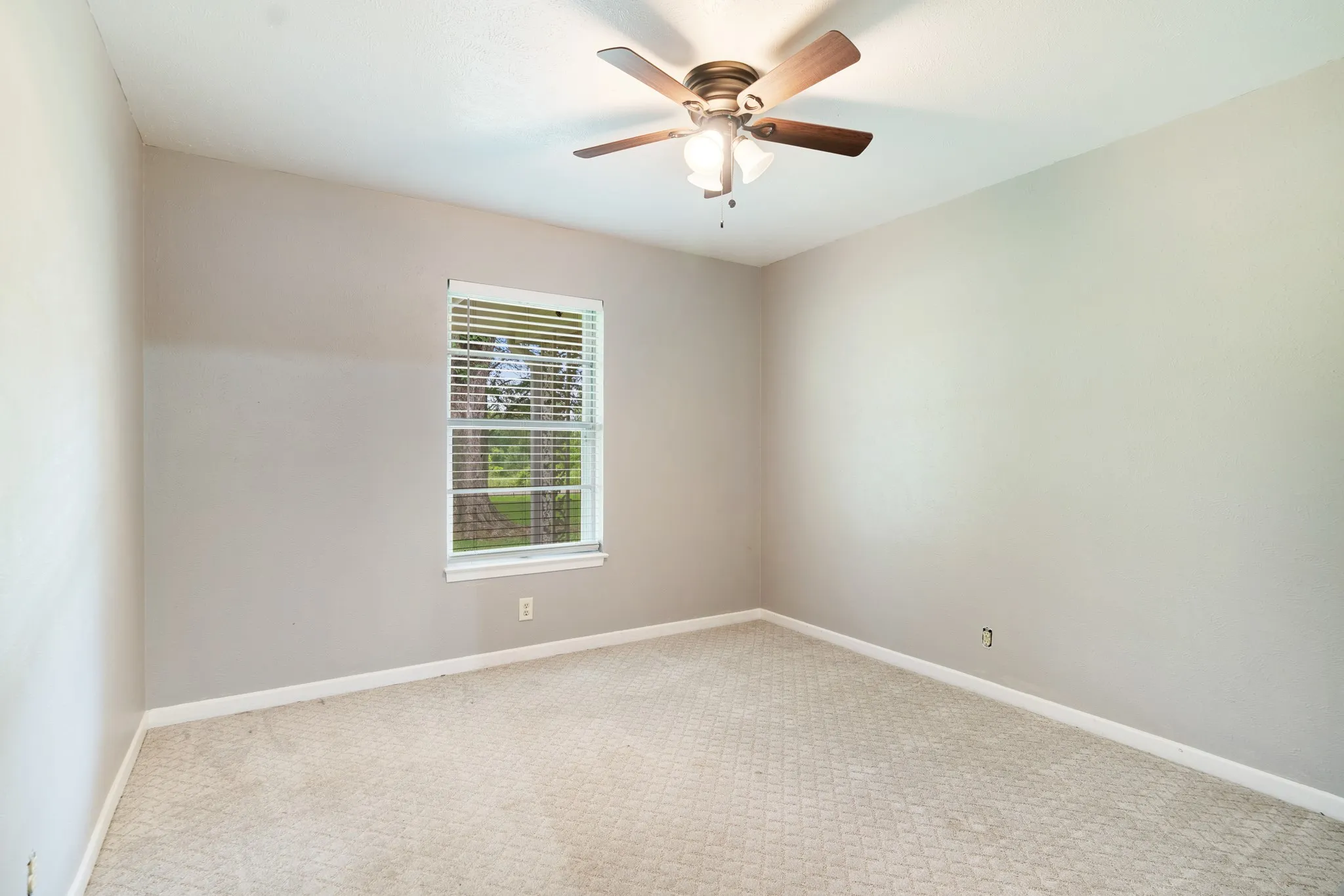 Single Family Residence For Sale in Lamar County , 5880 Pine Mill Road, Reno, Texas 75462, 3 Bedroom, 2 Bathroom, 2 Garage spaces, 2,082 Sqft, built in 1967, mls#21330591, Real Estate Agent in Reno, Homes For Sale in Lamar county, Homes For Sale in Reno, Realtor in Reno Texas, Real Estate Brokerage Independent Realty Texas, Luminita Cordes Realtor