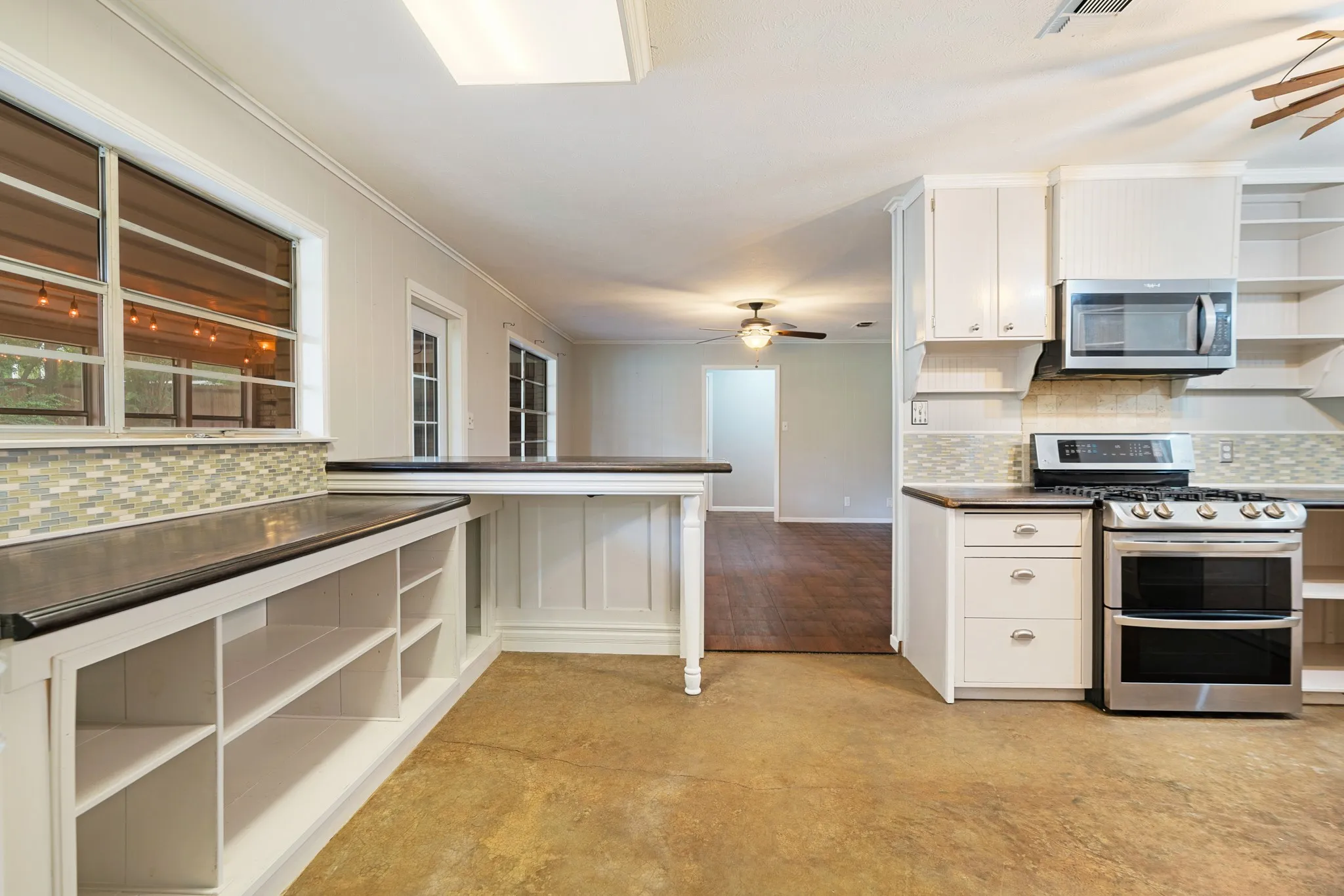 Single Family Residence For Sale in Lamar County , 5880 Pine Mill Road, Reno, Texas 75462, 3 Bedroom, 2 Bathroom, 2 Garage spaces, 2,082 Sqft, built in 1967, mls#21330591, Real Estate Agent in Reno, Homes For Sale in Lamar county, Homes For Sale in Reno, Realtor in Reno Texas, Real Estate Brokerage Independent Realty Texas, Luminita Cordes Realtor