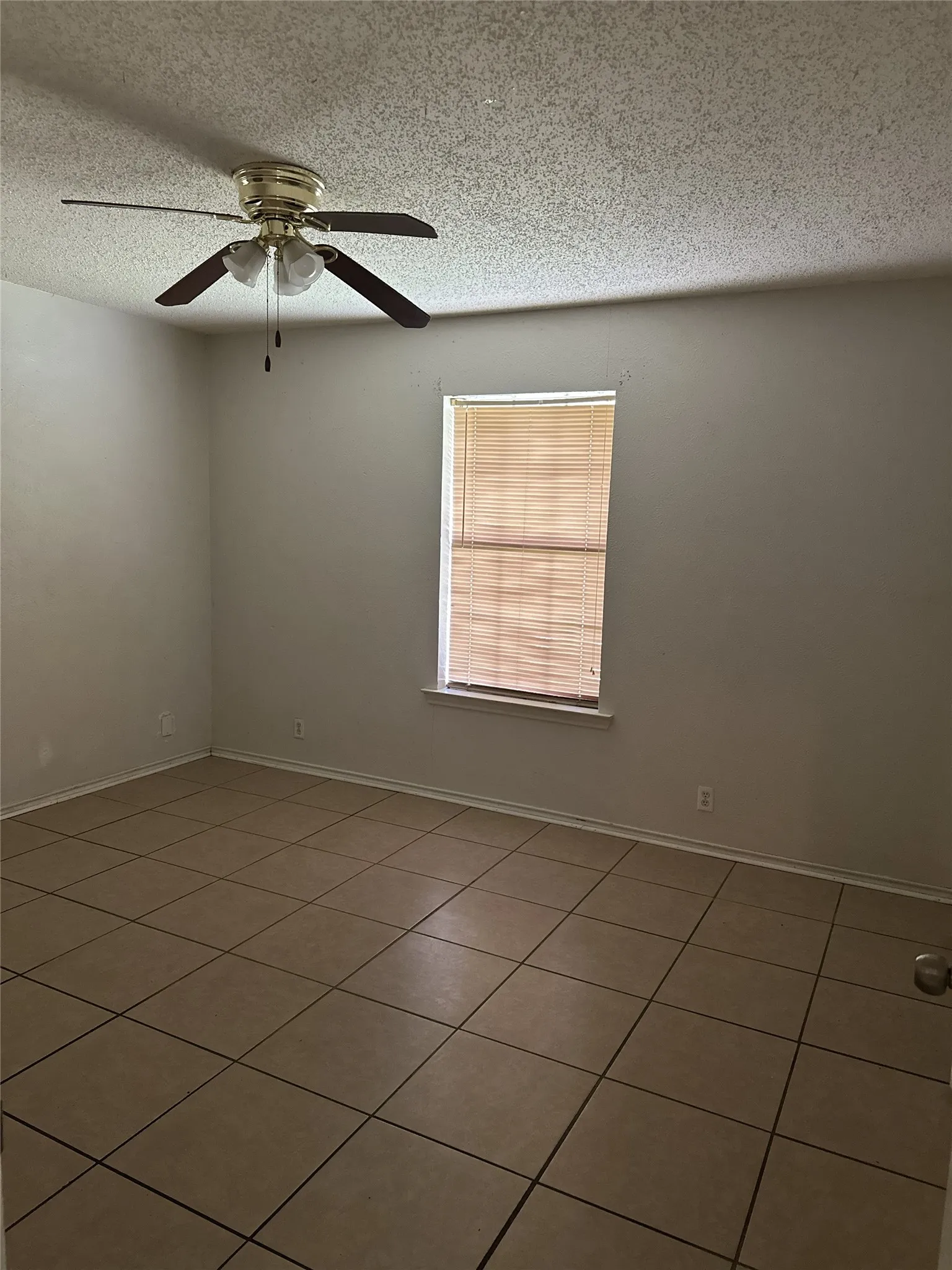 Bedroom 4 - Primary