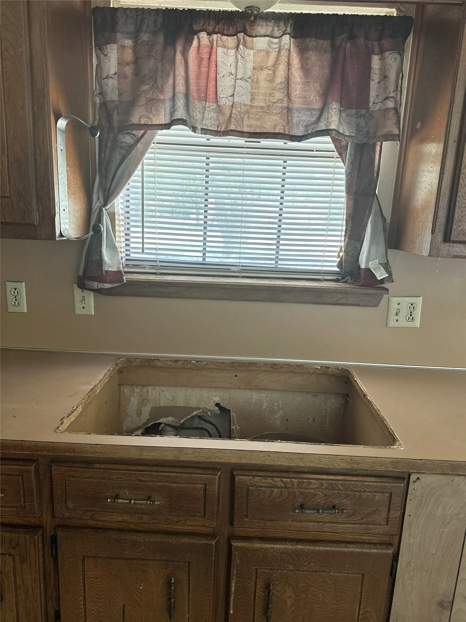 Kitchen area for sink
