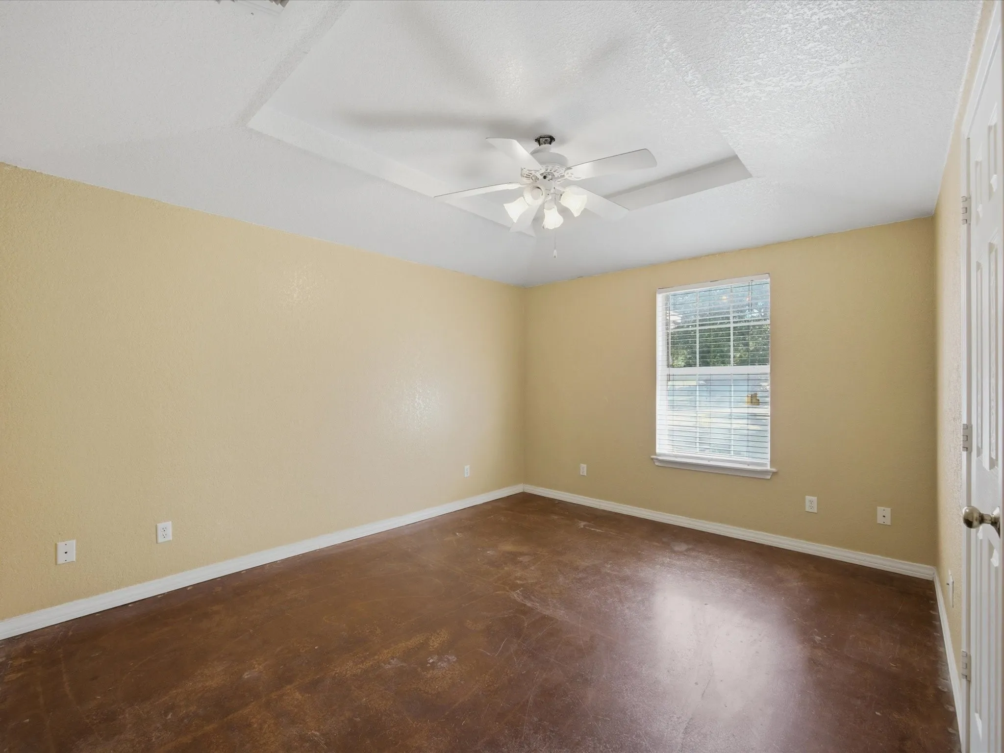 Single Family Residence For Sale in Wise County , 466 County Road 1180, Alvord, Texas 76225, 3 Bedrooms, 2 Bathrooms, 2 Garage spaces, 1,652 Sqft, built in 1996, Price $695,000, mls#21329635, Real Estate Agent in Alvord, Homes For Sale in Wise county, Homes For Sale in Alvord, Realtor in Alvord Texas, Real Estate Brokerage Independent Realty Texas, Luminita Cordes Realtor