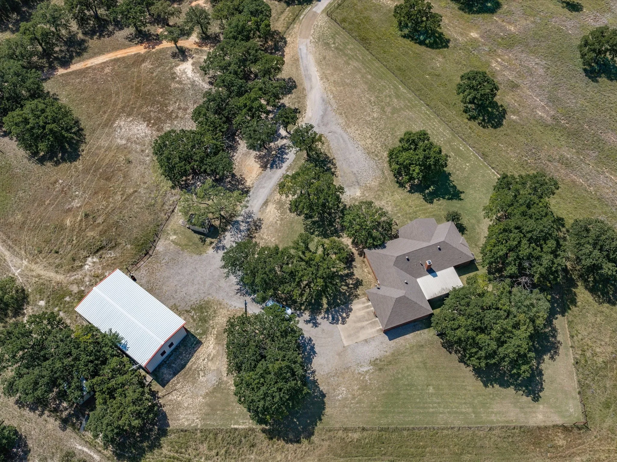 Single Family Residence For Sale in Wise County , 466 County Road 1180, Alvord, Texas 76225, 3 Bedrooms, 2 Bathrooms, 2 Garage spaces, 1,652 Sqft, built in 1996, Price $695,000, mls#21329635, Real Estate Agent in Alvord, Homes For Sale in Wise county, Homes For Sale in Alvord, Realtor in Alvord Texas, Real Estate Brokerage Independent Realty Texas, Luminita Cordes Realtor