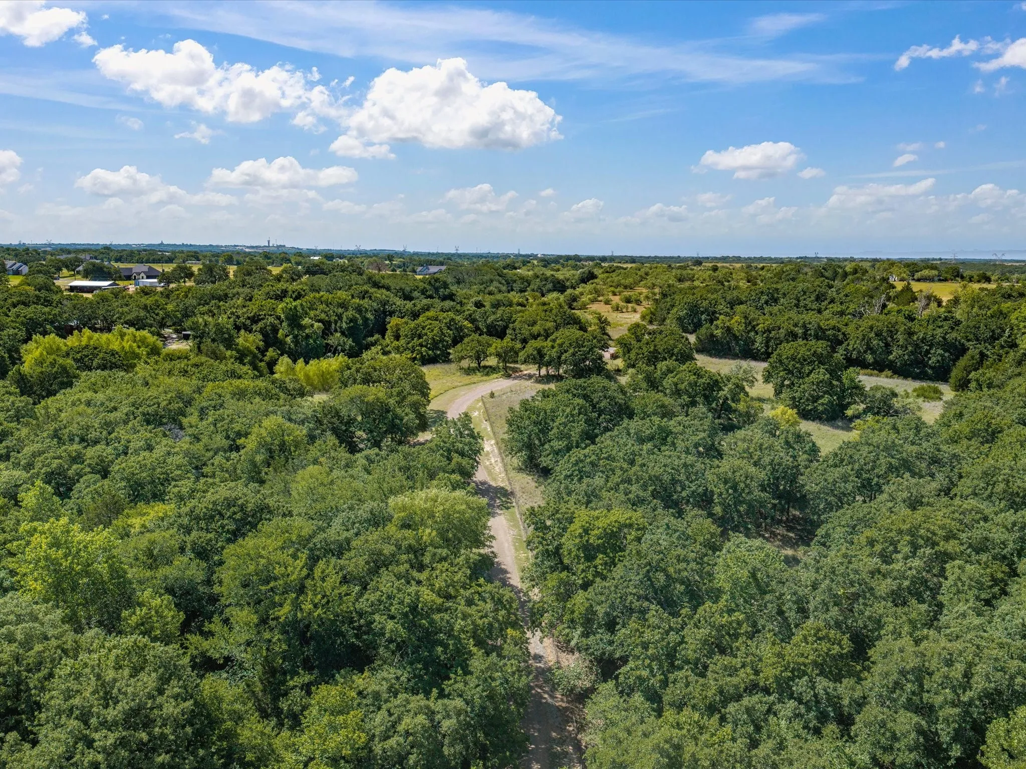 Single Family Residence For Sale in Wise County , 466 County Road 1180, Alvord, Texas 76225, 3 Bedrooms, 2 Bathrooms, 2 Garage spaces, 1,652 Sqft, built in 1996, Price $695,000, mls#21329635, Real Estate Agent in Alvord, Homes For Sale in Wise county, Homes For Sale in Alvord, Realtor in Alvord Texas, Real Estate Brokerage Independent Realty Texas, Luminita Cordes Realtor