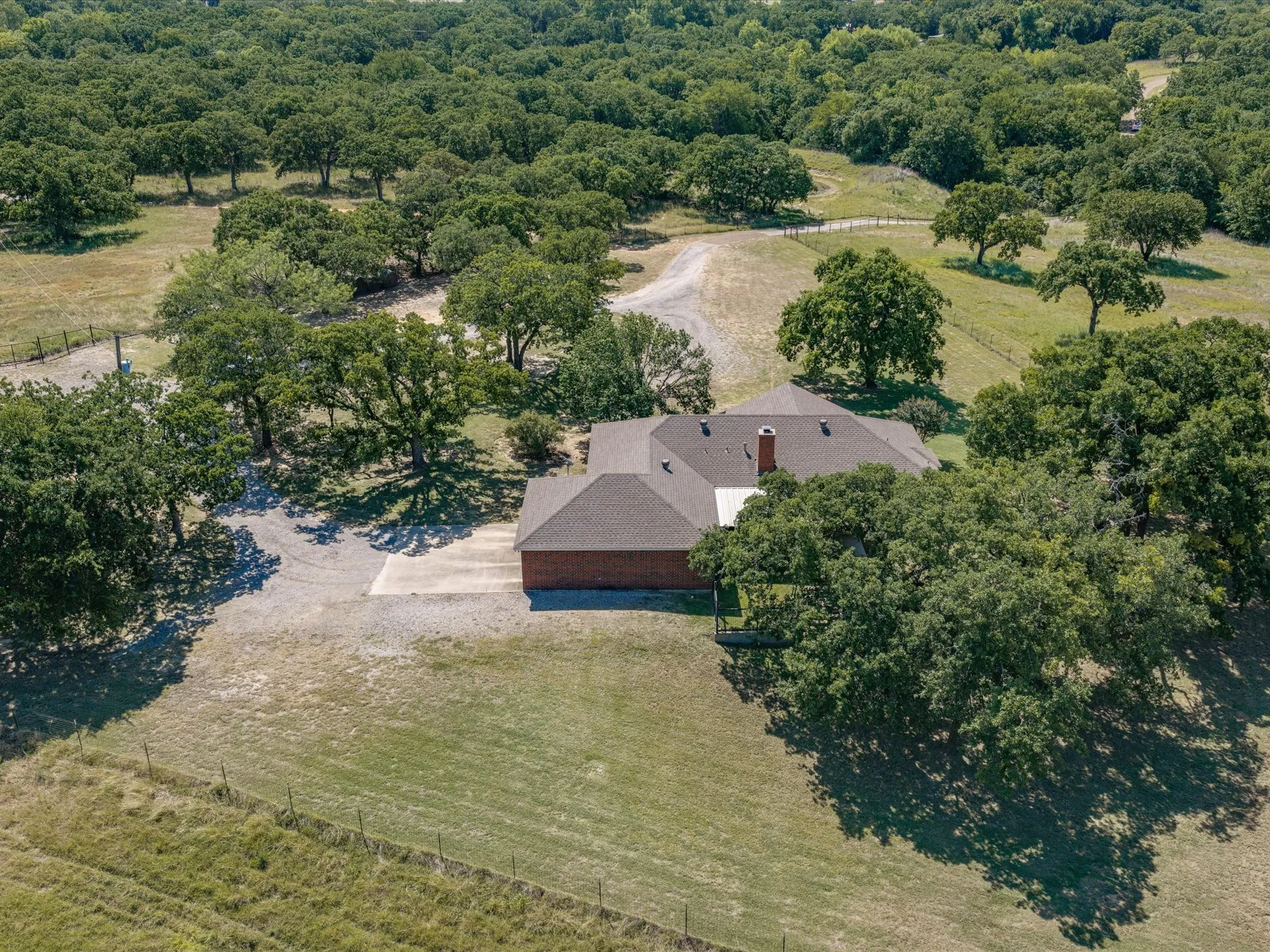 Single Family Residence For Sale in Wise County , 466 County Road 1180, Alvord, Texas 76225, 3 Bedrooms, 2 Bathrooms, 2 Garage spaces, 1,652 Sqft, built in 1996, Price $695,000, mls#21329635, Real Estate Agent in Alvord, Homes For Sale in Wise county, Homes For Sale in Alvord, Realtor in Alvord Texas, Real Estate Brokerage Independent Realty Texas, Luminita Cordes Realtor