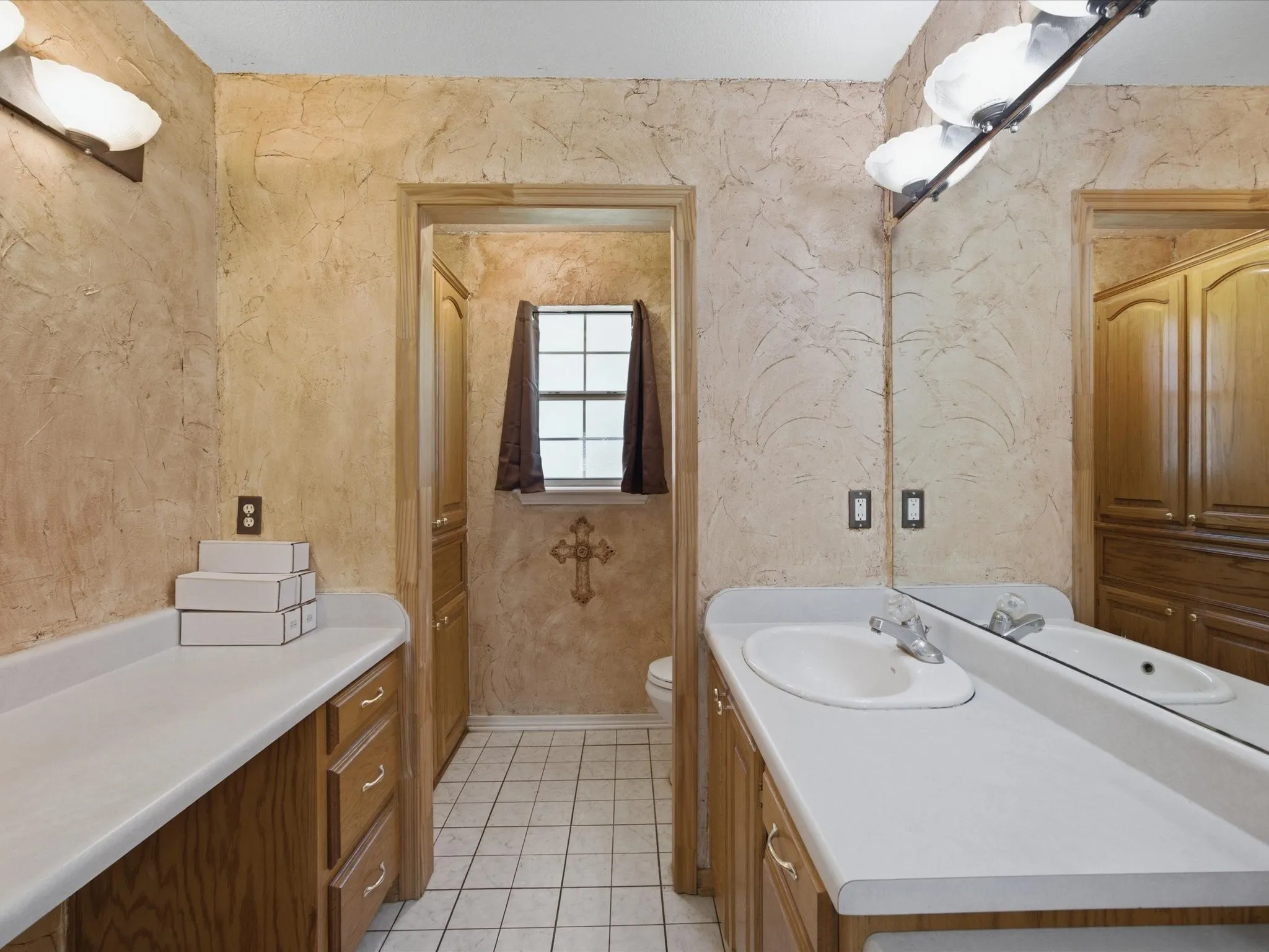 Single Family Residence For Sale in Wise County , 466 County Road 1180, Alvord, Texas 76225, 3 Bedrooms, 2 Bathrooms, 2 Garage spaces, 1,652 Sqft, built in 1996, Price $695,000, mls#21329635, Real Estate Agent in Alvord, Homes For Sale in Wise county, Homes For Sale in Alvord, Realtor in Alvord Texas, Real Estate Brokerage Independent Realty Texas, Luminita Cordes Realtor
