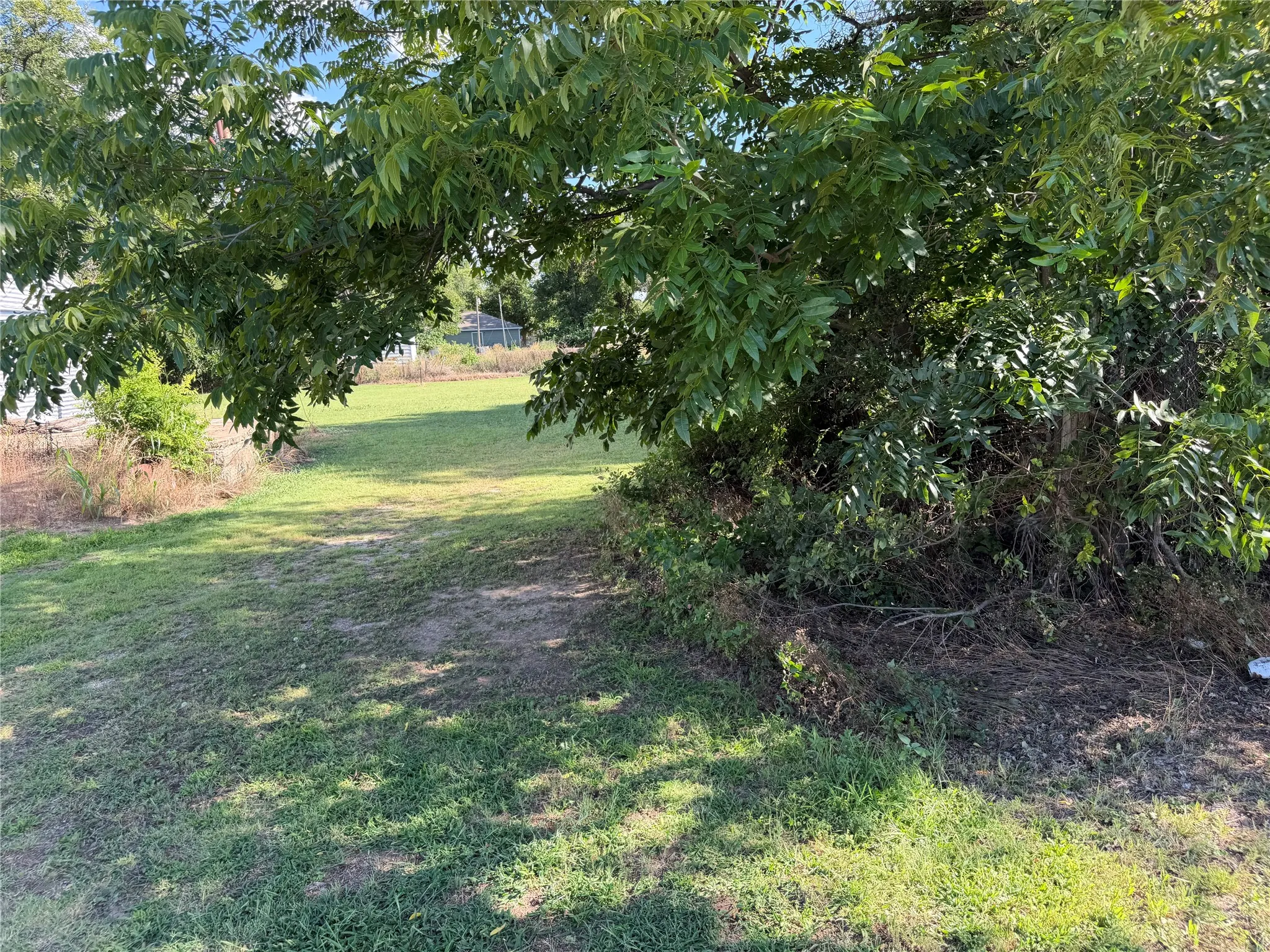 Warehouse For Sale in Eastland County , 9999 W Mills, Rising Star, Texas 76471, 0, 0, Garage spaces, 0 Sqft, built in 1940, Price $55,000, mls#21331685, Real Estate Agent in Rising Star, Homes For Sale in Eastland county, Homes For Sale in Rising Star, Realtor in Rising Star Texas, Real Estate Brokerage Independent Realty Texas, Luminita Cordes Realtor
