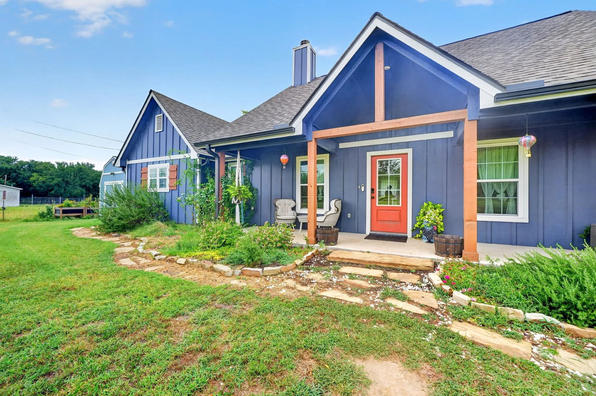 Single Family Residence For Sale in Hunt County , 5198 County Road 2507, Caddo Mills, Texas 75135, 3 Bedroom, 2 Bathroom, Garage spaces, 1,800 Sqft, built in 2022, mls#21331132, Real Estate Agent in Caddo Mills, Homes For Sale in Hunt county, Homes For Sale in Caddo Mills, Realtor in Caddo Mills Texas, Real Estate Brokerage Independent Realty Texas, Luminita Cordes Realtor