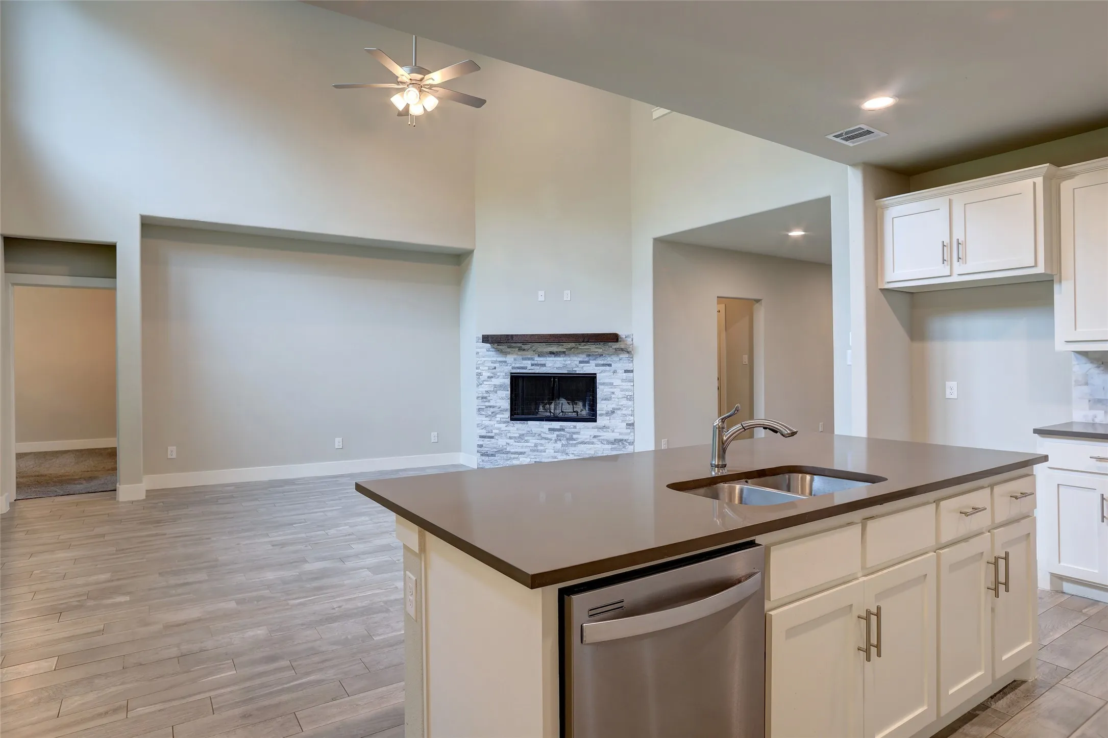 Single Family Residence For Sale in Collin County , 410 Mercer Drive, Josephine, Texas 75173, 4 Bedroom, 3 Bathroom, 2 Garage spaces, 2,679 Sqft, built in 2022, mls#21331706, Real Estate Agent in Josephine, Homes For Sale in Collin county, Homes For Sale in Josephine, Realtor in Josephine Texas, Real Estate Brokerage Independent Realty Texas, Luminita Cordes Realtor