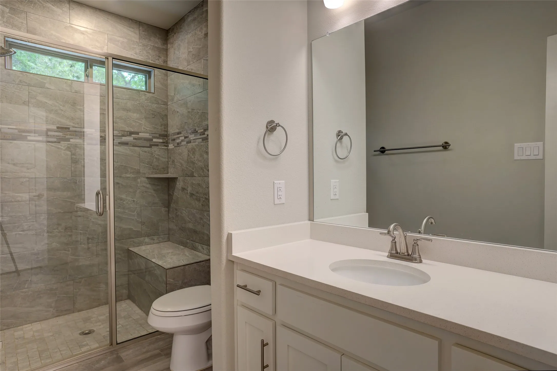 Single Family Residence For Sale in Collin County , 410 Mercer Drive, Josephine, Texas 75173, 4 Bedroom, 3 Bathroom, 2 Garage spaces, 2,679 Sqft, built in 2022, mls#21331706, Real Estate Agent in Josephine, Homes For Sale in Collin county, Homes For Sale in Josephine, Realtor in Josephine Texas, Real Estate Brokerage Independent Realty Texas, Luminita Cordes Realtor