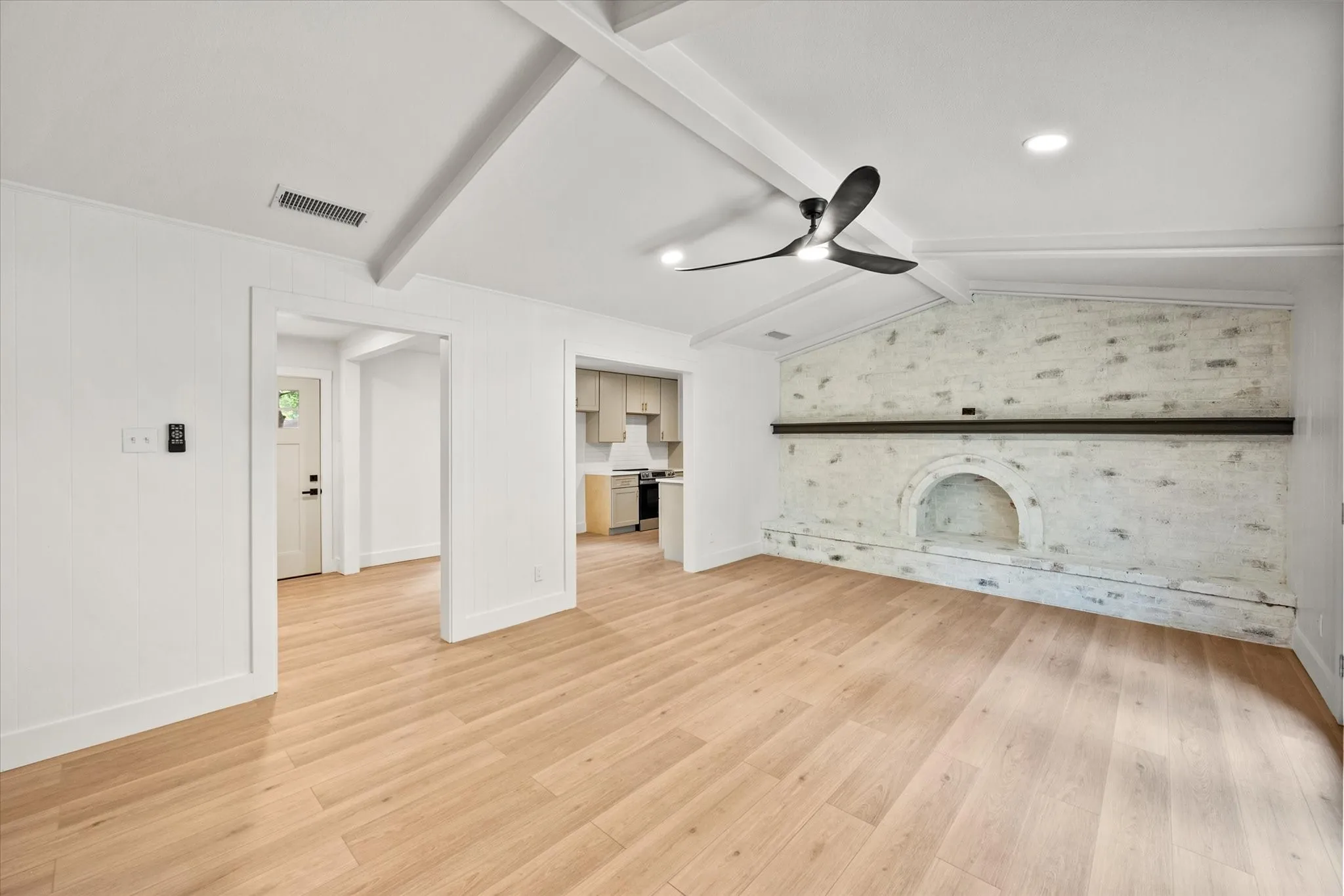 Single Family Residence For Sale in Navarro County , 2912 Purdue Drive, Corsicana, Texas 75110, 4 Bedroom, 3 Bathroom, Garage spaces, 1,818 Sqft, built in 1970, mls#21331272, Real Estate Agent in Corsicana, Homes For Sale in Navarro county, Homes For Sale in Corsicana, Realtor in Corsicana Texas, Real Estate Brokerage Independent Realty Texas, Luminita Cordes Realtor