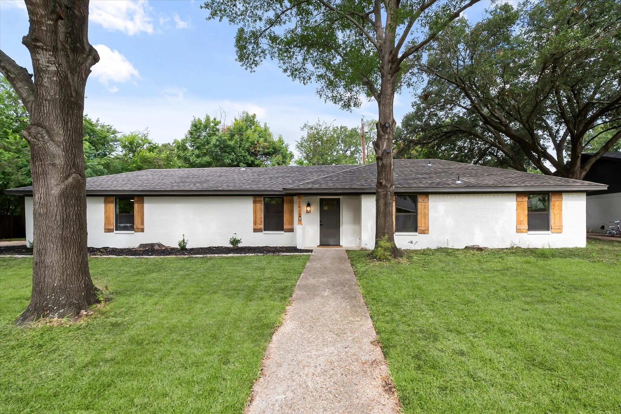 Single Family Residence For Sale in Navarro County , 2912 Purdue Drive, Corsicana, Texas 75110, 4 Bedroom, 3 Bathroom, Garage spaces, 1,818 Sqft, built in 1970, mls#21331272, Real Estate Agent in Corsicana, Homes For Sale in Navarro county, Homes For Sale in Corsicana, Realtor in Corsicana Texas, Real Estate Brokerage Independent Realty Texas, Luminita Cordes Realtor