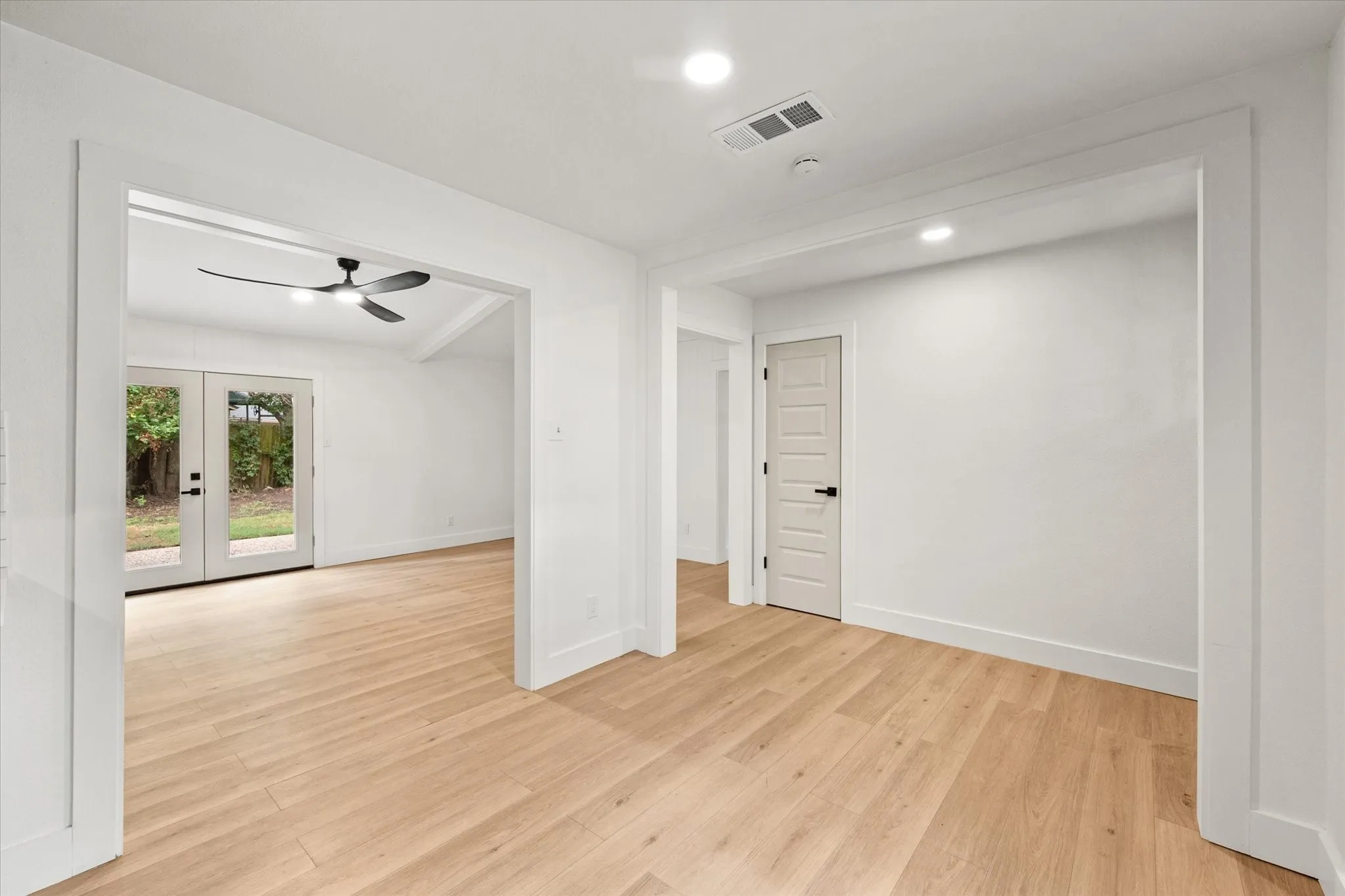 Single Family Residence For Sale in Navarro County , 2912 Purdue Drive, Corsicana, Texas 75110, 4 Bedroom, 3 Bathroom, Garage spaces, 1,818 Sqft, built in 1970, mls#21331272, Real Estate Agent in Corsicana, Homes For Sale in Navarro county, Homes For Sale in Corsicana, Realtor in Corsicana Texas, Real Estate Brokerage Independent Realty Texas, Luminita Cordes Realtor