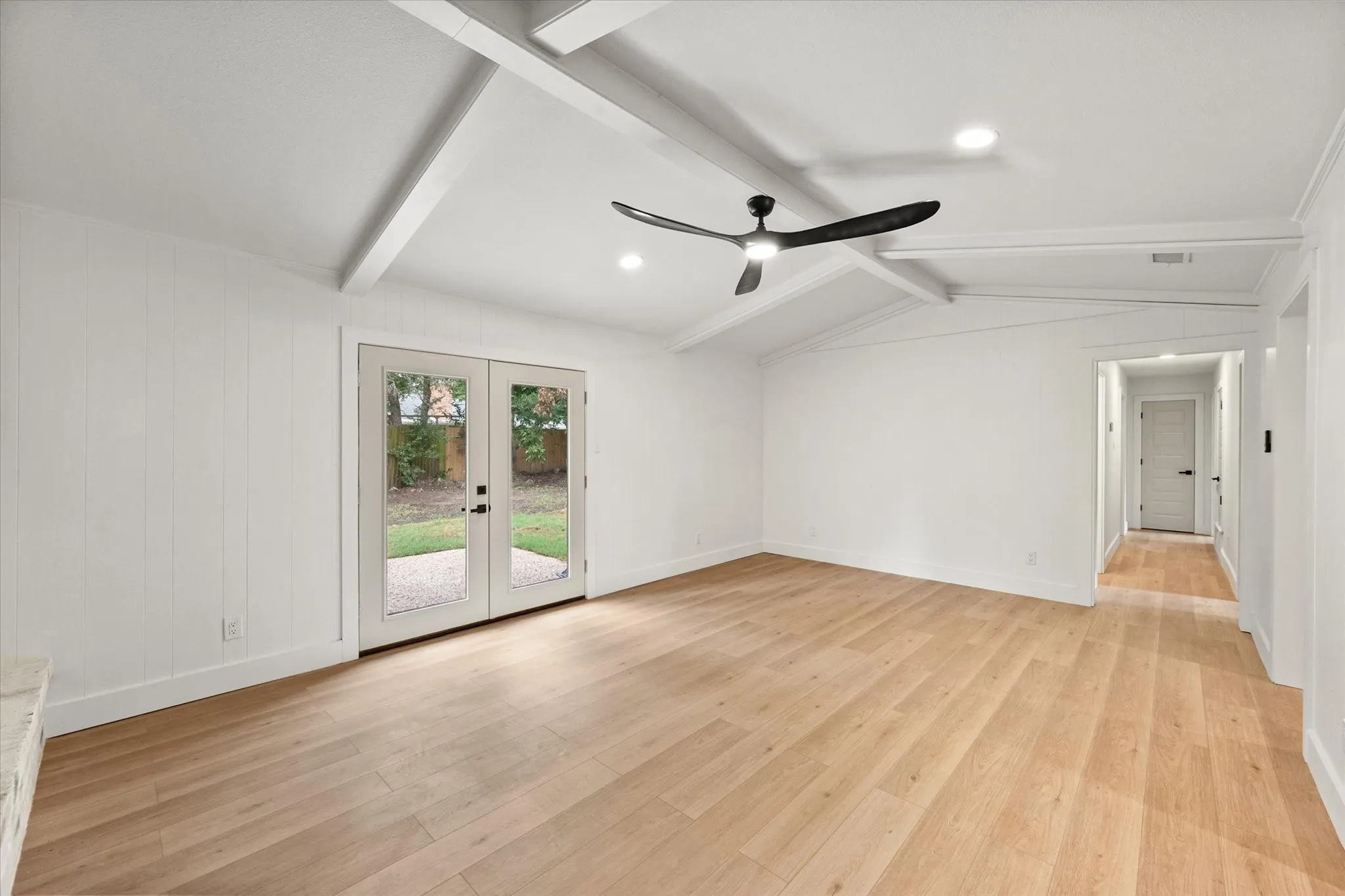 Single Family Residence For Sale in Navarro County , 2912 Purdue Drive, Corsicana, Texas 75110, 4 Bedroom, 3 Bathroom, Garage spaces, 1,818 Sqft, built in 1970, mls#21331272, Real Estate Agent in Corsicana, Homes For Sale in Navarro county, Homes For Sale in Corsicana, Realtor in Corsicana Texas, Real Estate Brokerage Independent Realty Texas, Luminita Cordes Realtor