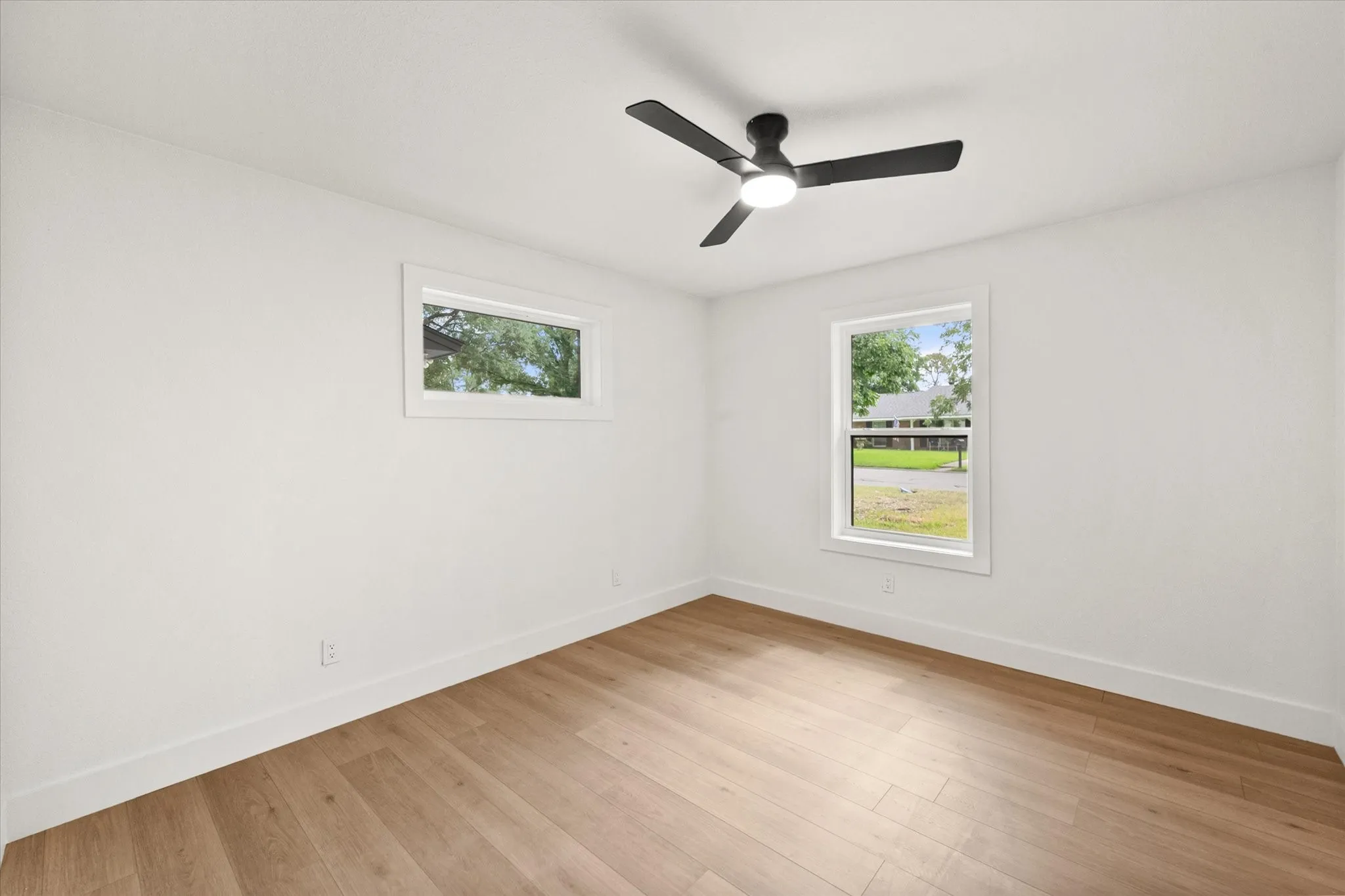 Single Family Residence For Sale in Navarro County , 2912 Purdue Drive, Corsicana, Texas 75110, 4 Bedroom, 3 Bathroom, Garage spaces, 1,818 Sqft, built in 1970, mls#21331272, Real Estate Agent in Corsicana, Homes For Sale in Navarro county, Homes For Sale in Corsicana, Realtor in Corsicana Texas, Real Estate Brokerage Independent Realty Texas, Luminita Cordes Realtor