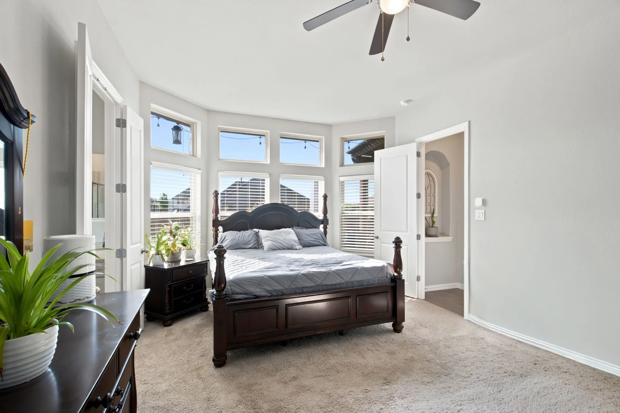 Single Family Residence For Sale in Denton County , 6608 Woodmere Court, Denton, Texas 76226, 4 Bedroom, 3 Bathroom, 2 Garage spaces, 2,224 Sqft, built in 2020, mls#21328846, Real Estate Agent in Denton, Homes For Sale in Denton county, Homes For Sale in Denton, Realtor in Denton Texas, Real Estate Brokerage Independent Realty Texas, Luminita Cordes Realtor