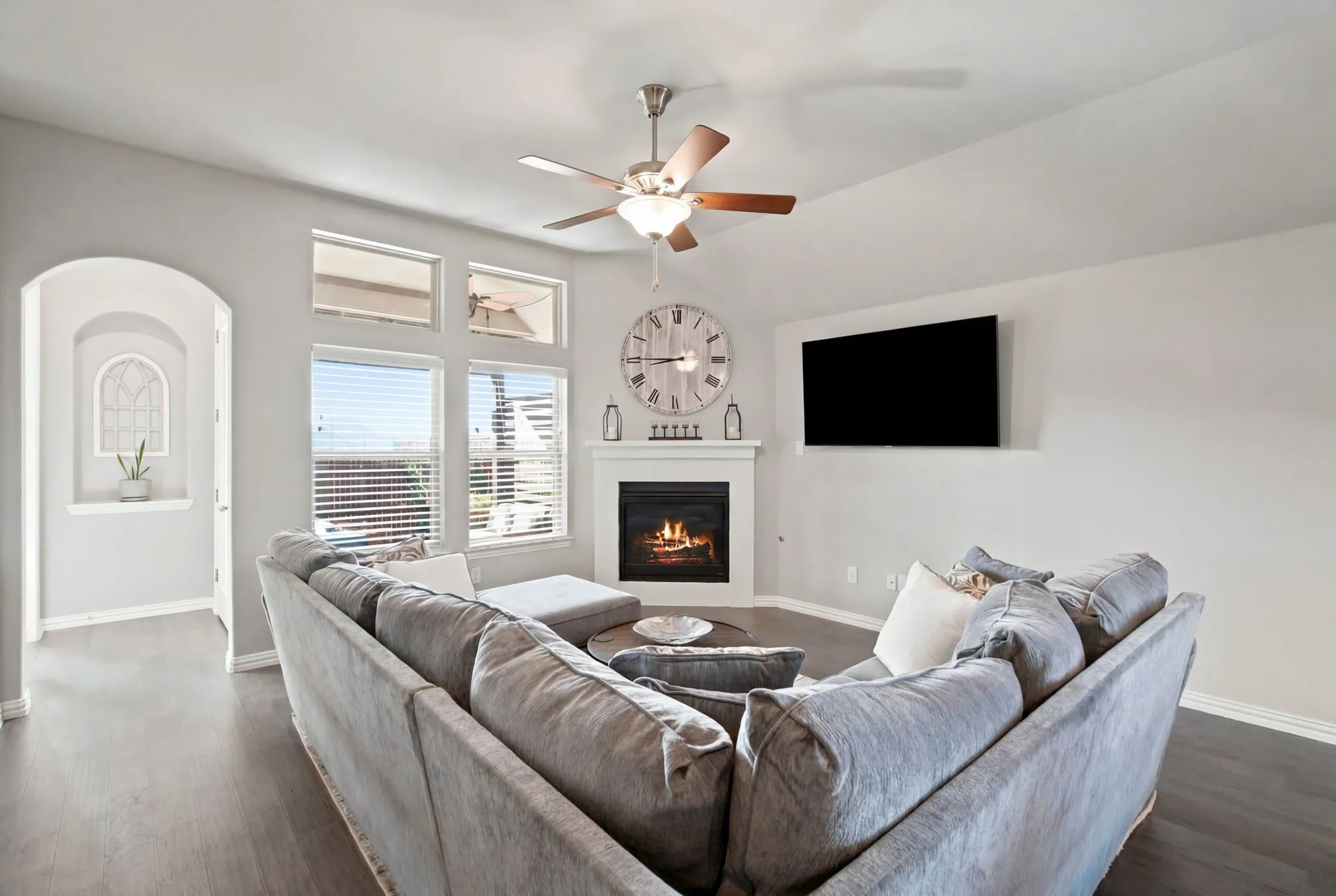 Single Family Residence For Sale in Denton County , 6608 Woodmere Court, Denton, Texas 76226, 4 Bedroom, 3 Bathroom, 2 Garage spaces, 2,224 Sqft, built in 2020, mls#21328846, Real Estate Agent in Denton, Homes For Sale in Denton county, Homes For Sale in Denton, Realtor in Denton Texas, Real Estate Brokerage Independent Realty Texas, Luminita Cordes Realtor