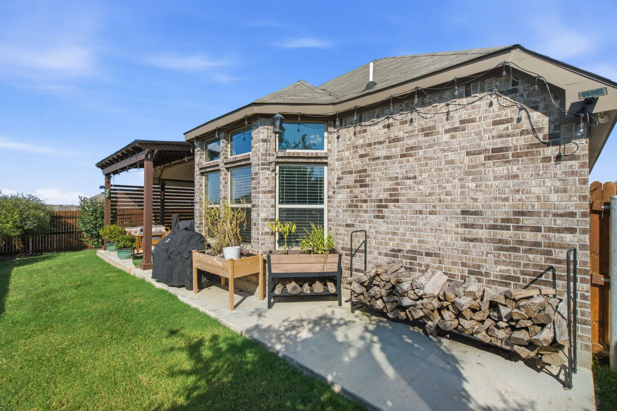 Single Family Residence For Sale in Denton County , 6608 Woodmere Court, Denton, Texas 76226, 4 Bedroom, 3 Bathroom, 2 Garage spaces, 2,224 Sqft, built in 2020, mls#21328846, Real Estate Agent in Denton, Homes For Sale in Denton county, Homes For Sale in Denton, Realtor in Denton Texas, Real Estate Brokerage Independent Realty Texas, Luminita Cordes Realtor