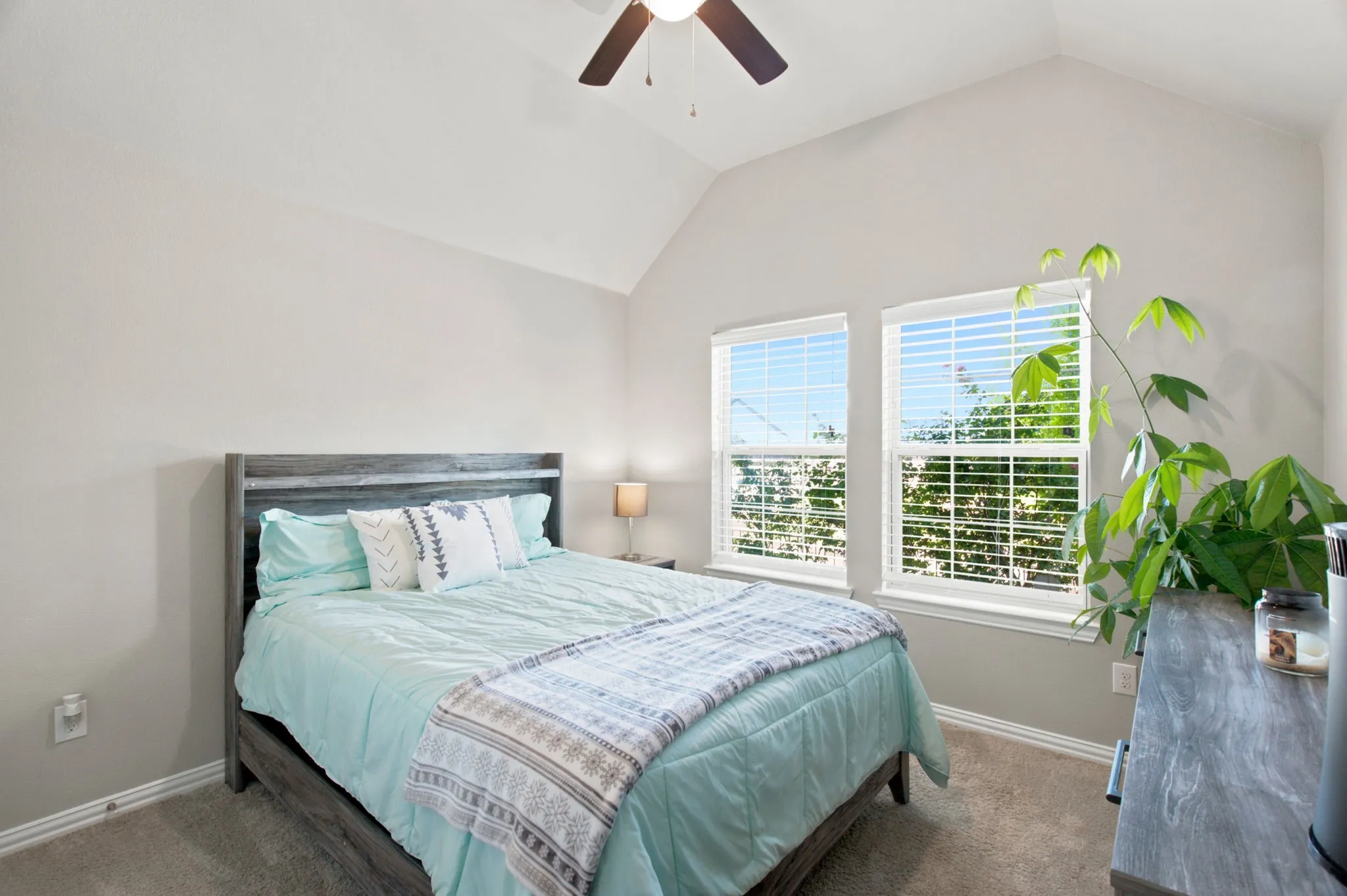 Single Family Residence For Sale in Denton County , 6608 Woodmere Court, Denton, Texas 76226, 4 Bedroom, 3 Bathroom, 2 Garage spaces, 2,224 Sqft, built in 2020, mls#21328846, Real Estate Agent in Denton, Homes For Sale in Denton county, Homes For Sale in Denton, Realtor in Denton Texas, Real Estate Brokerage Independent Realty Texas, Luminita Cordes Realtor