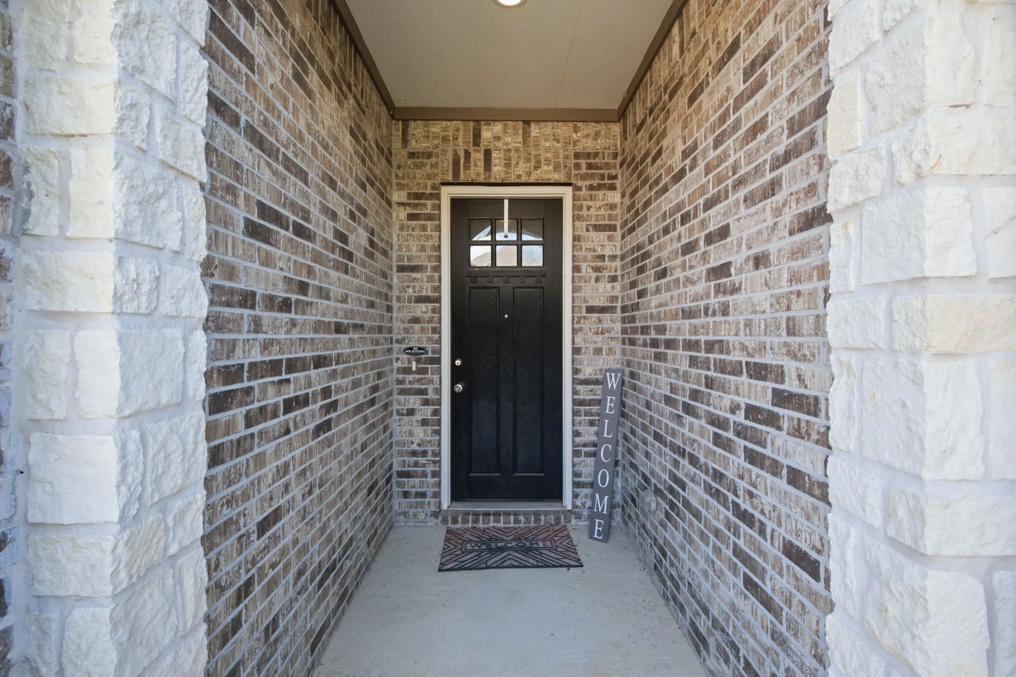 Single Family Residence For Sale in Denton County , 6608 Woodmere Court, Denton, Texas 76226, 4 Bedroom, 3 Bathroom, 2 Garage spaces, 2,224 Sqft, built in 2020, mls#21328846, Real Estate Agent in Denton, Homes For Sale in Denton county, Homes For Sale in Denton, Realtor in Denton Texas, Real Estate Brokerage Independent Realty Texas, Luminita Cordes Realtor