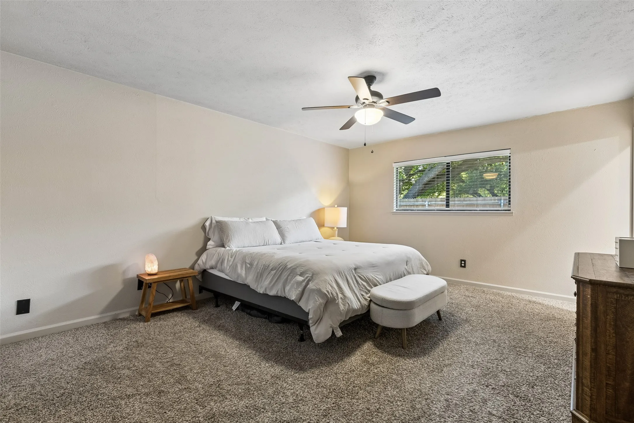 Single Family Residence For Sale in Denton County , 5069 Aztec Drive, The Colony, Texas 75056, 3 Bedroom, 2 Bathroom, 2 Garage spaces, 1,699 Sqft, built in 1974, mls#21314039, Real Estate Agent in The Colony, Homes For Sale in Denton county, Homes For Sale in The Colony, Realtor in The Colony Texas, Real Estate Brokerage Independent Realty Texas, Luminita Cordes Realtor