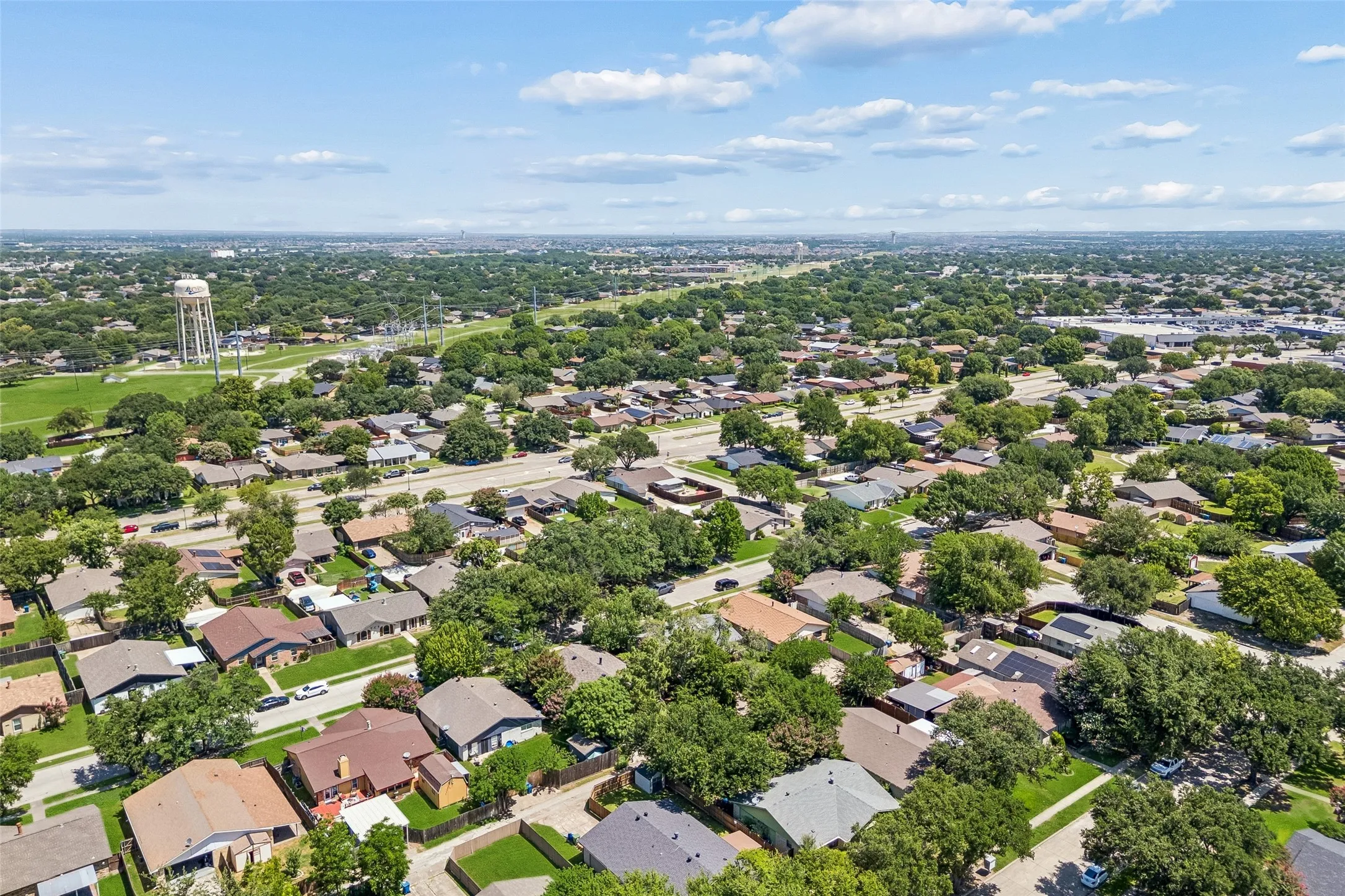 Single Family Residence For Sale in Denton County , 5069 Aztec Drive, The Colony, Texas 75056, 3 Bedroom, 2 Bathroom, 2 Garage spaces, 1,699 Sqft, built in 1974, mls#21314039, Real Estate Agent in The Colony, Homes For Sale in Denton county, Homes For Sale in The Colony, Realtor in The Colony Texas, Real Estate Brokerage Independent Realty Texas, Luminita Cordes Realtor