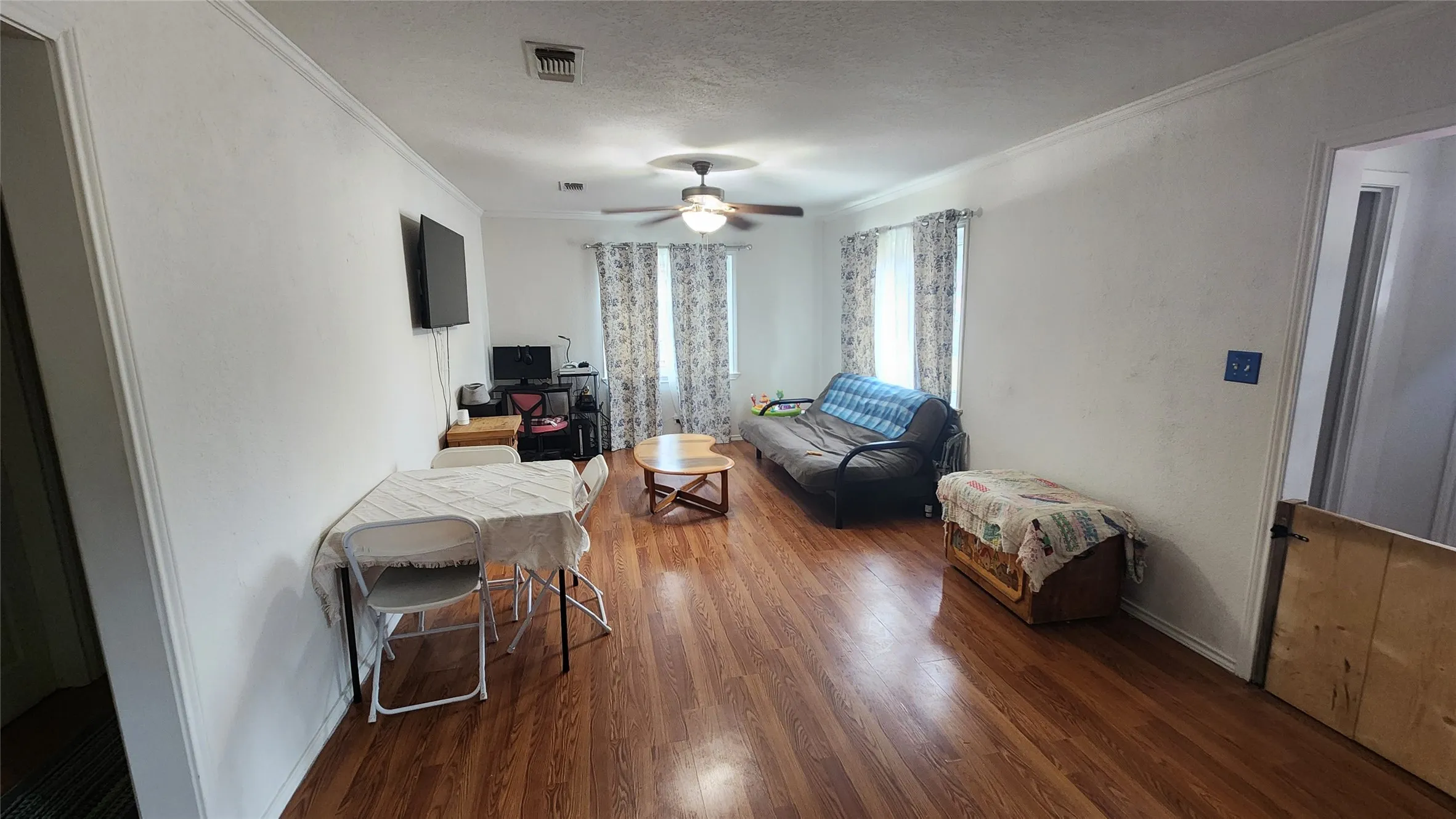 Single Family Residence For Sale in Eastland County , 903 W Plummer Street, Eastland, Texas 76448, 4 Bedroom, 2 Bathroom, Garage spaces, 1,512 Sqft, built in 1940, mls#21331711, Real Estate Agent in Eastland, Homes For Sale in Eastland county, Homes For Sale in Eastland, Realtor in Eastland Texas, Real Estate Brokerage Independent Realty Texas, Luminita Cordes Realtor