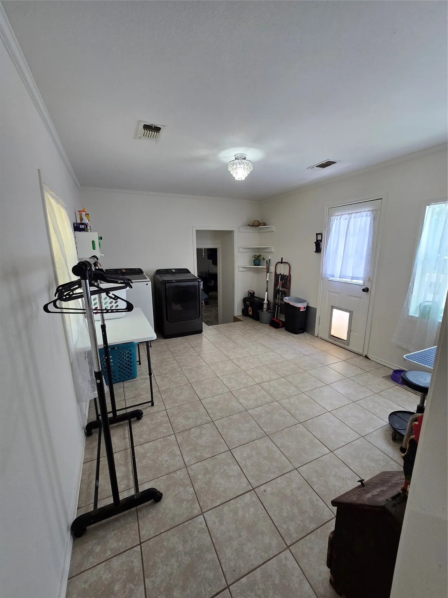 Single Family Residence For Sale in Eastland County , 903 W Plummer Street, Eastland, Texas 76448, 4 Bedroom, 2 Bathroom, Garage spaces, 1,512 Sqft, built in 1940, mls#21331711, Real Estate Agent in Eastland, Homes For Sale in Eastland county, Homes For Sale in Eastland, Realtor in Eastland Texas, Real Estate Brokerage Independent Realty Texas, Luminita Cordes Realtor