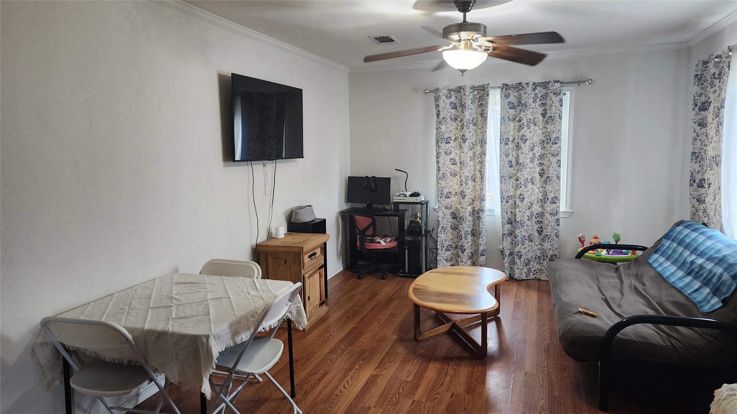 Single Family Residence For Sale in Eastland County , 903 W Plummer Street, Eastland, Texas 76448, 4 Bedroom, 2 Bathroom, Garage spaces, 1,512 Sqft, built in 1940, mls#21331711, Real Estate Agent in Eastland, Homes For Sale in Eastland county, Homes For Sale in Eastland, Realtor in Eastland Texas, Real Estate Brokerage Independent Realty Texas, Luminita Cordes Realtor