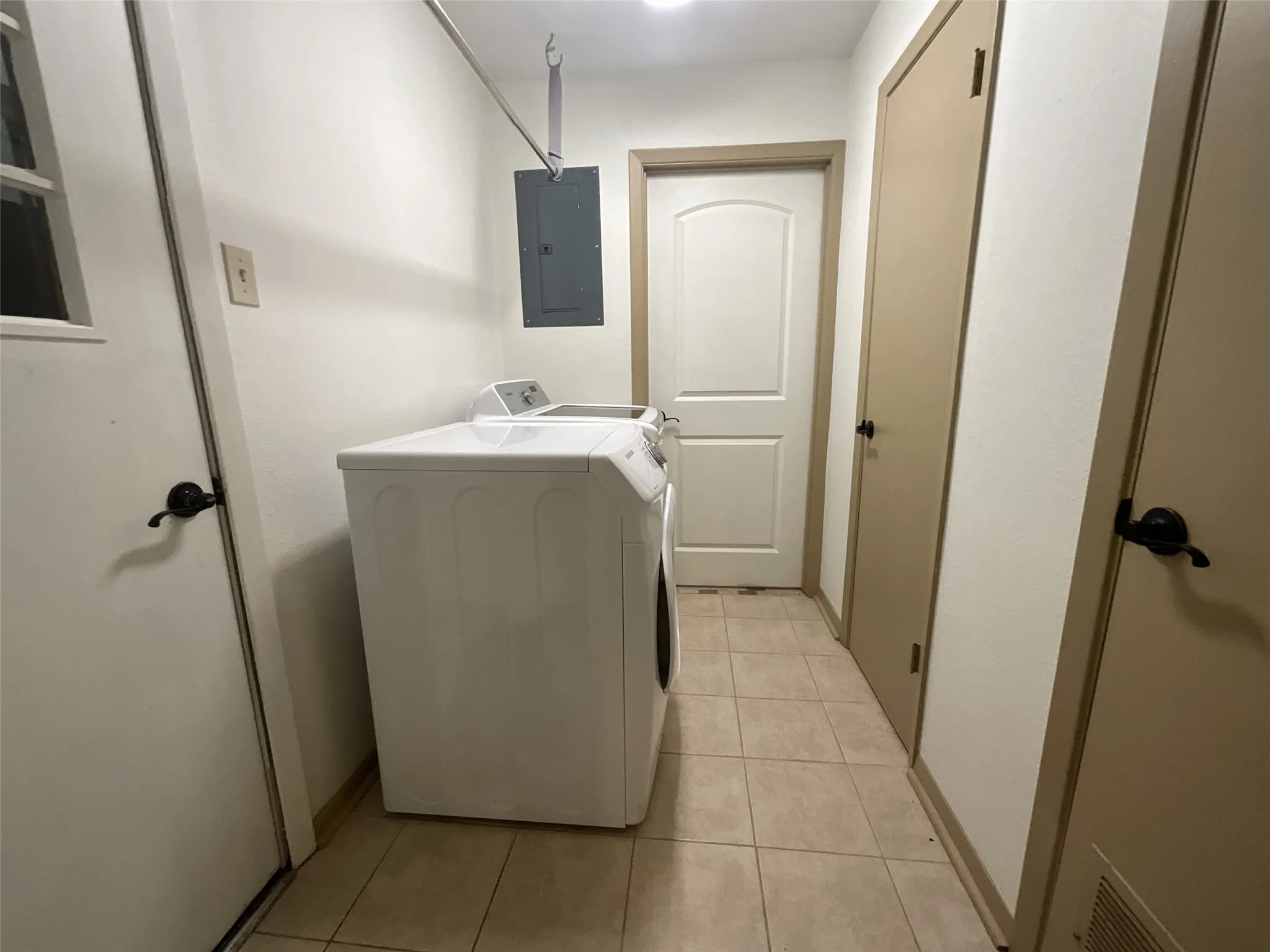 Single Family Residence For Rent in Van Zandt County , 530 Hilliard Drive, Canton, Texas 75103, 4 Bedroom, 3 Bathroom, 2 Garage spaces, 2,713 Sqft, built in 1979, mls#21329889, Real Estate Agent in Canton, Homes For Rent in Van Zandt county, Homes For Rent in Canton, Realtor in Canton Texas, Real Estate Brokerage Independent Realty Texas, Luminita Cordes Realtor