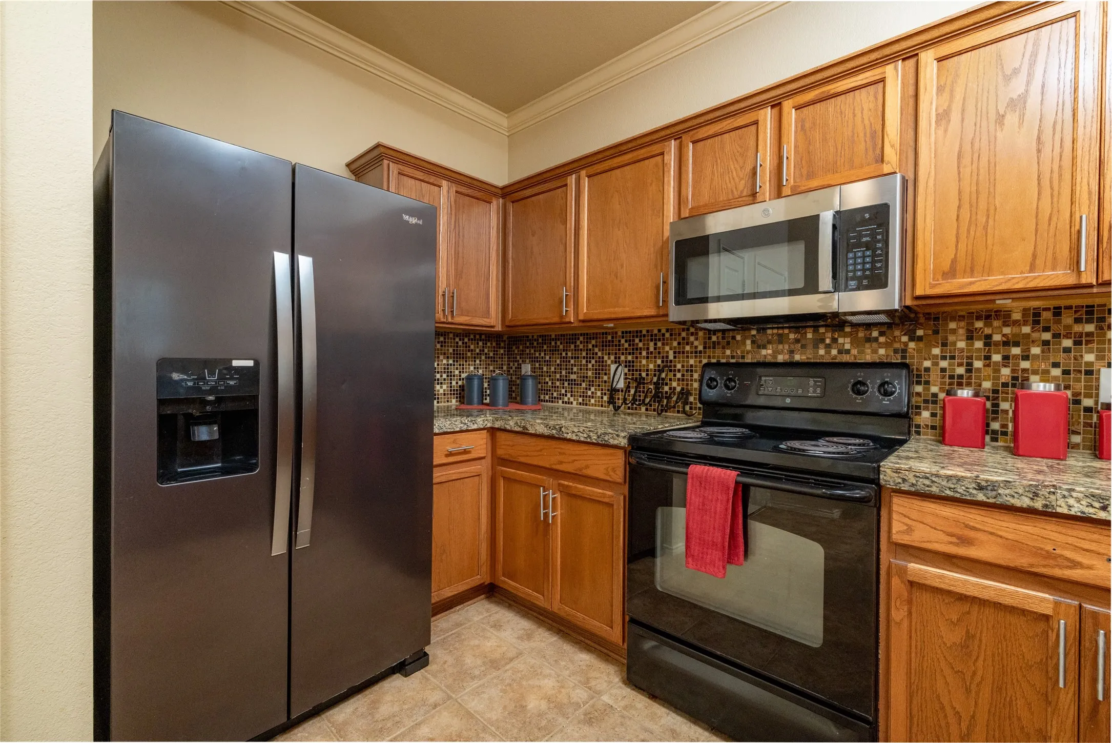 Electric Range ~ Refrigerator ~ New Stainless Steel Microwave...