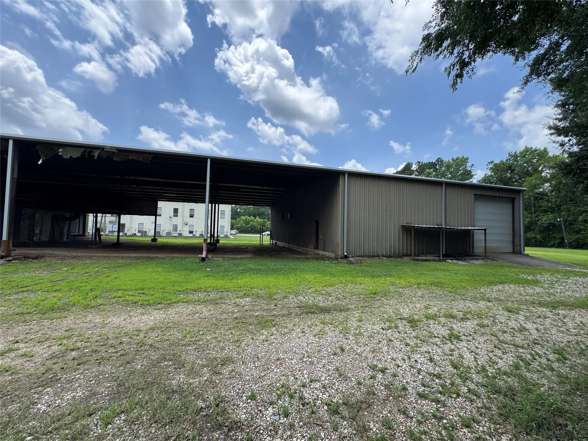 Industrial For Sale in Angelina County , 1208 S Chestnut Street, Lufkin, Texas 75901, 0, 0, Garage spaces, 0 Sqft, built in 1976, mls#21331721, Real Estate Agent in Lufkin, Homes For Sale in Angelina county, Homes For Sale in Lufkin, Realtor in Lufkin Texas, Real Estate Brokerage Independent Realty Texas, Luminita Cordes Realtor