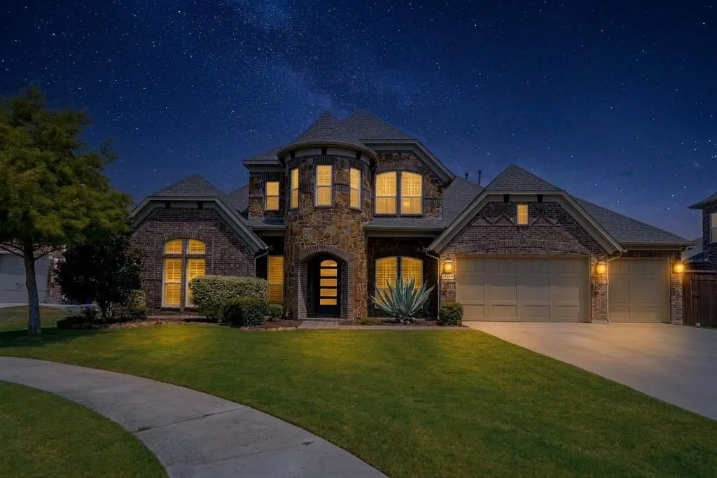 Single Family Residence For Sale in Collin County , 13134 Mardi Gras Lane, Frisco, Texas 75035, 6 Bedroom, 4 Bathroom, 3 Garage spaces, 4,126 Sqft, built in 2014, mls#21297817, Real Estate Agent in Frisco, Homes For Sale in Collin county, Homes For Sale in Frisco, Realtor in Frisco Texas, Real Estate Brokerage Independent Realty Texas, Luminita Cordes Realtor