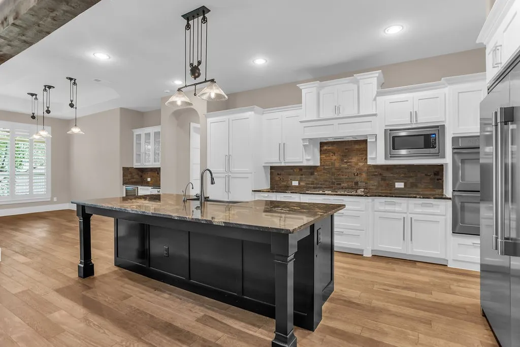 Single Family Residence For Sale in Collin County , 13134 Mardi Gras Lane, Frisco, Texas 75035, 6 Bedroom, 4 Bathroom, 3 Garage spaces, 4,126 Sqft, built in 2014, mls#21297817, Real Estate Agent in Frisco, Homes For Sale in Collin county, Homes For Sale in Frisco, Realtor in Frisco Texas, Real Estate Brokerage Independent Realty Texas, Luminita Cordes Realtor