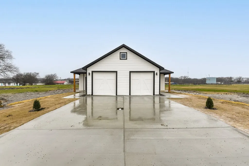 Duplex For Sale in Johnson County , 1020 Burnett Boulevard A and B, Alvarado, Texas 76009, 6 Bedroom, 4 Bathroom, 2 Garage spaces, 0 Sqft, built in 2024, mls#21324657, Real Estate Agent in Alvarado, Homes For Sale in Johnson county, Homes For Sale in Alvarado, Realtor in Alvarado Texas, Real Estate Brokerage Independent Realty Texas, Luminita Cordes Realtor