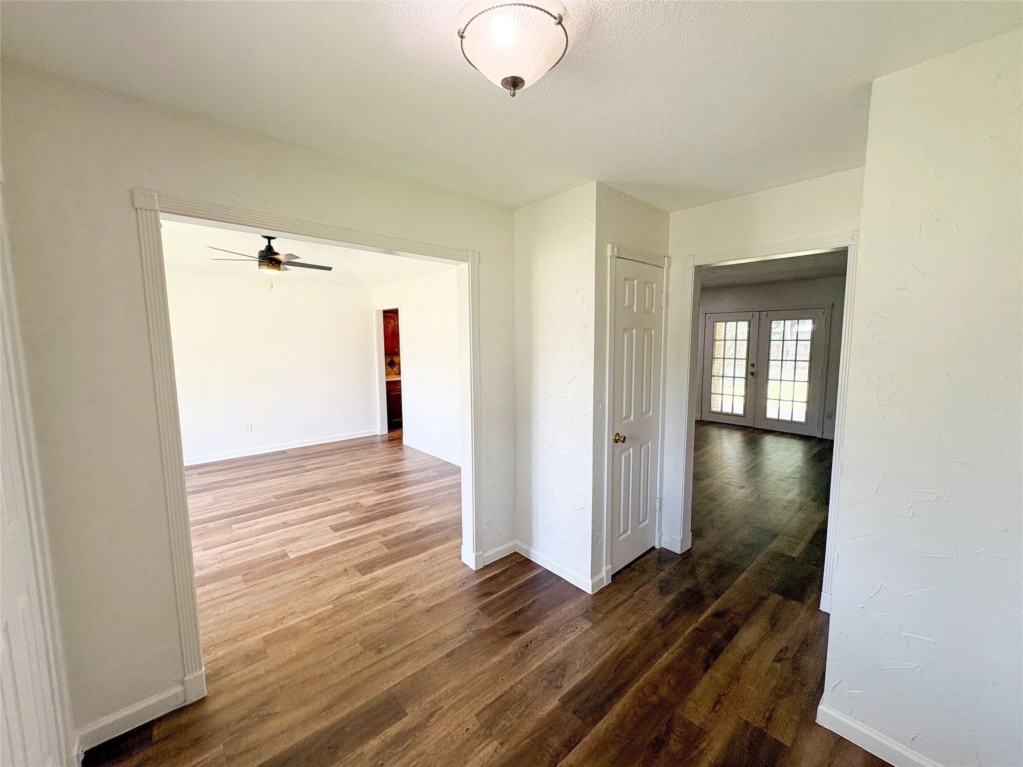 Single Family Residence For Rent in Collin County , 511 W Walnut Street, Celina, Texas 75009, 3 Bedrooms, 2 Bathrooms, 2 Garage spaces, 2,030 Sqft, built in 1970, Price $2,200, mls#21331155, Real Estate Agent in Celina, Homes For Rent in Collin county, Homes For Rent in Celina, Realtor in Celina Texas, Real Estate Brokerage Independent Realty Texas, Luminita Cordes Realtor