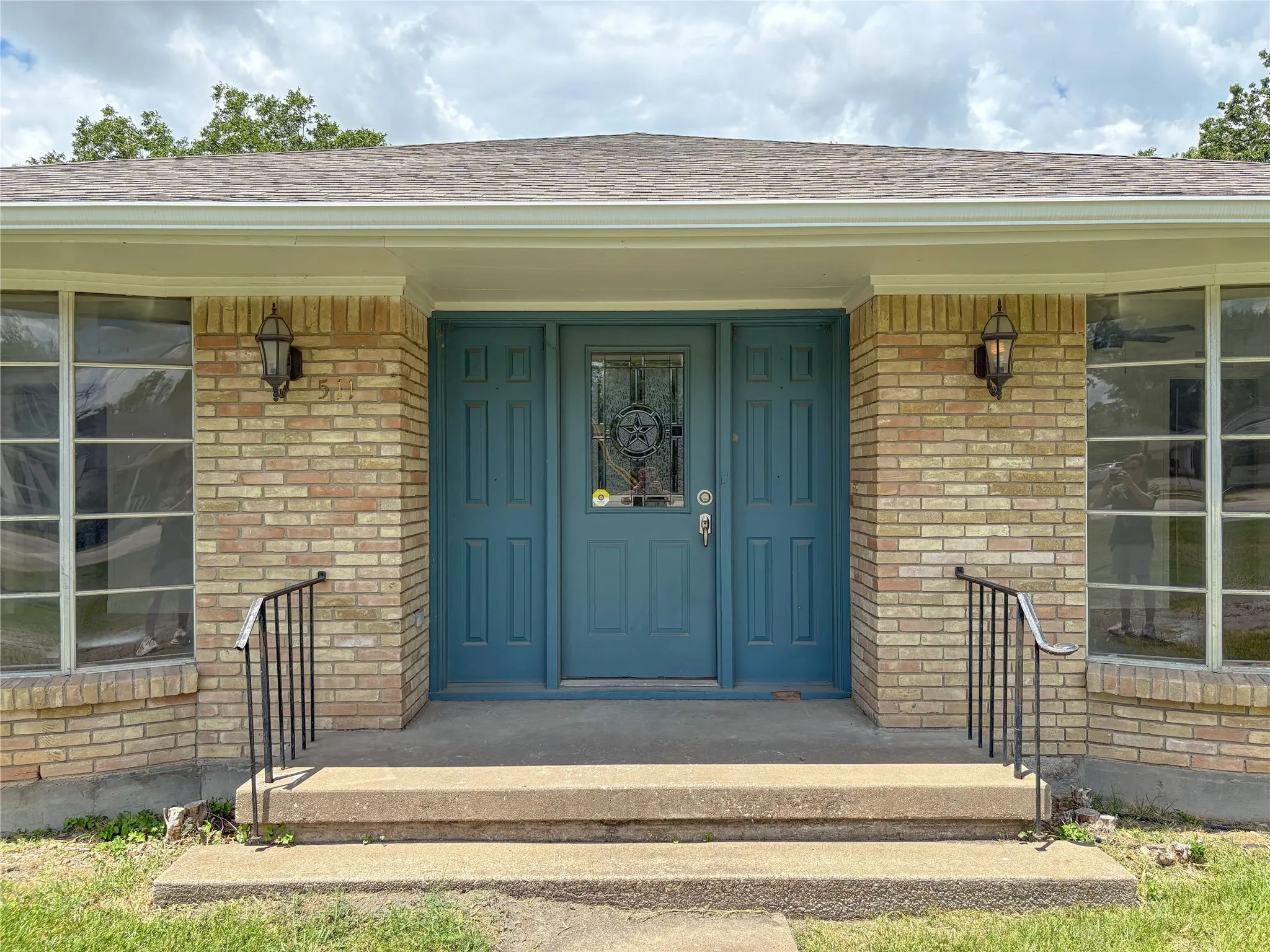 Single Family Residence For Rent in Collin County , 511 W Walnut Street, Celina, Texas 75009, 3 Bedrooms, 2 Bathrooms, 2 Garage spaces, 2,030 Sqft, built in 1970, Price $2,200, mls#21331155, Real Estate Agent in Celina, Homes For Rent in Collin county, Homes For Rent in Celina, Realtor in Celina Texas, Real Estate Brokerage Independent Realty Texas, Luminita Cordes Realtor
