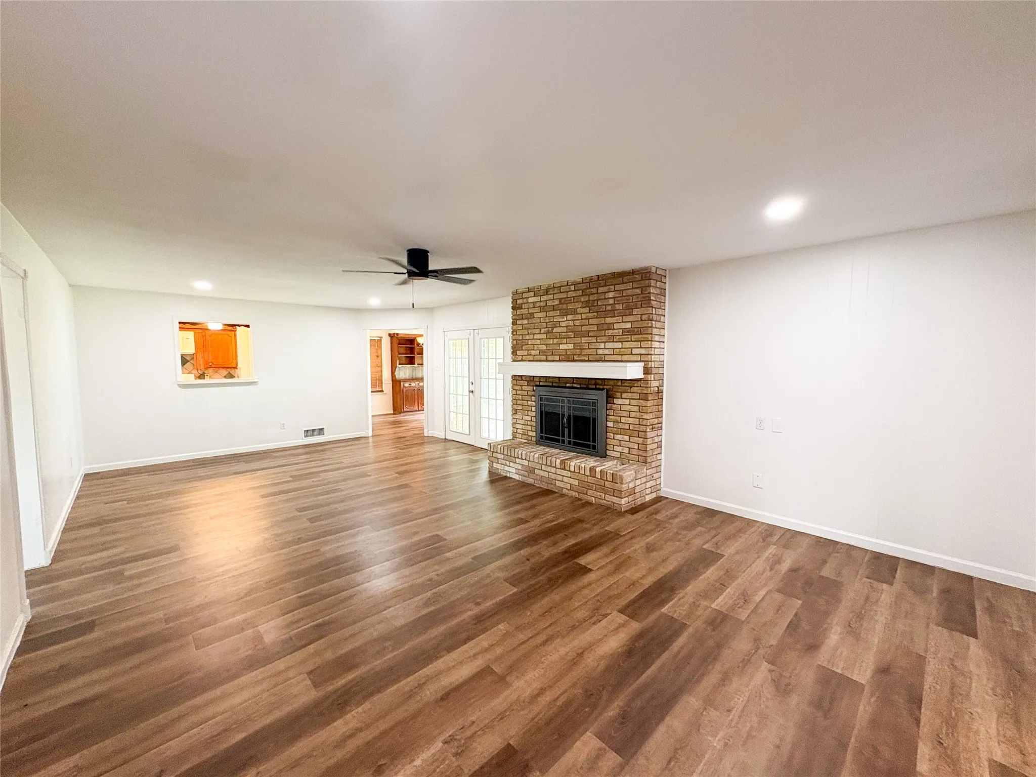 Single Family Residence For Rent in Collin County , 511 W Walnut Street, Celina, Texas 75009, 3 Bedrooms, 2 Bathrooms, 2 Garage spaces, 2,030 Sqft, built in 1970, Price $2,200, mls#21331155, Real Estate Agent in Celina, Homes For Rent in Collin county, Homes For Rent in Celina, Realtor in Celina Texas, Real Estate Brokerage Independent Realty Texas, Luminita Cordes Realtor