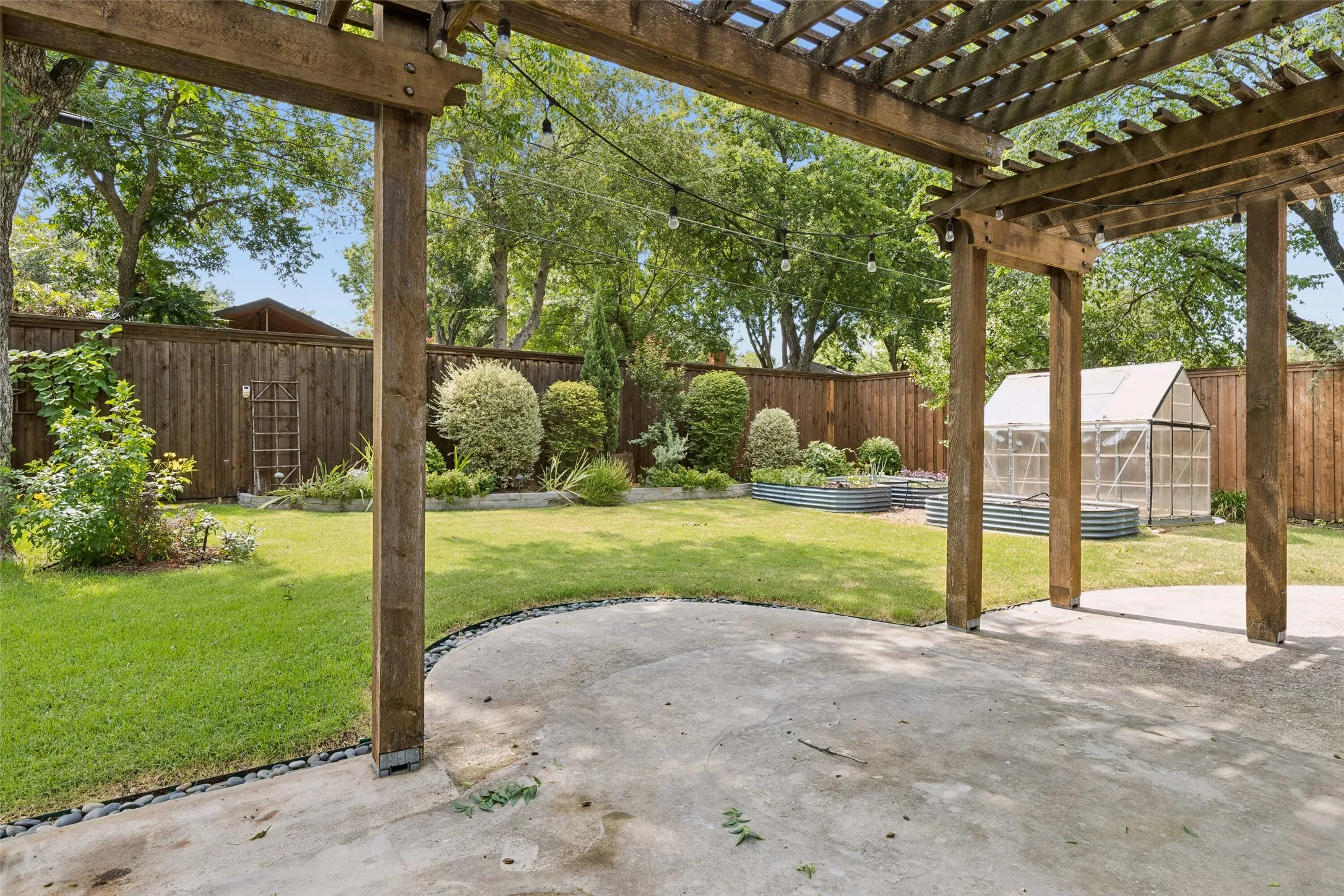 Single Family Residence For Sale in Dallas County , 703 S Weatherred Drive, Richardson, Texas 75080, 3 Bedroom, 2 Bathroom, 2 Garage spaces, 2,030 Sqft, built in 1957, mls#21322299, Real Estate Agent in Richardson, Homes For Sale in Dallas county, Homes For Sale in Richardson, Realtor in Richardson Texas, Real Estate Brokerage Independent Realty Texas, Luminita Cordes Realtor