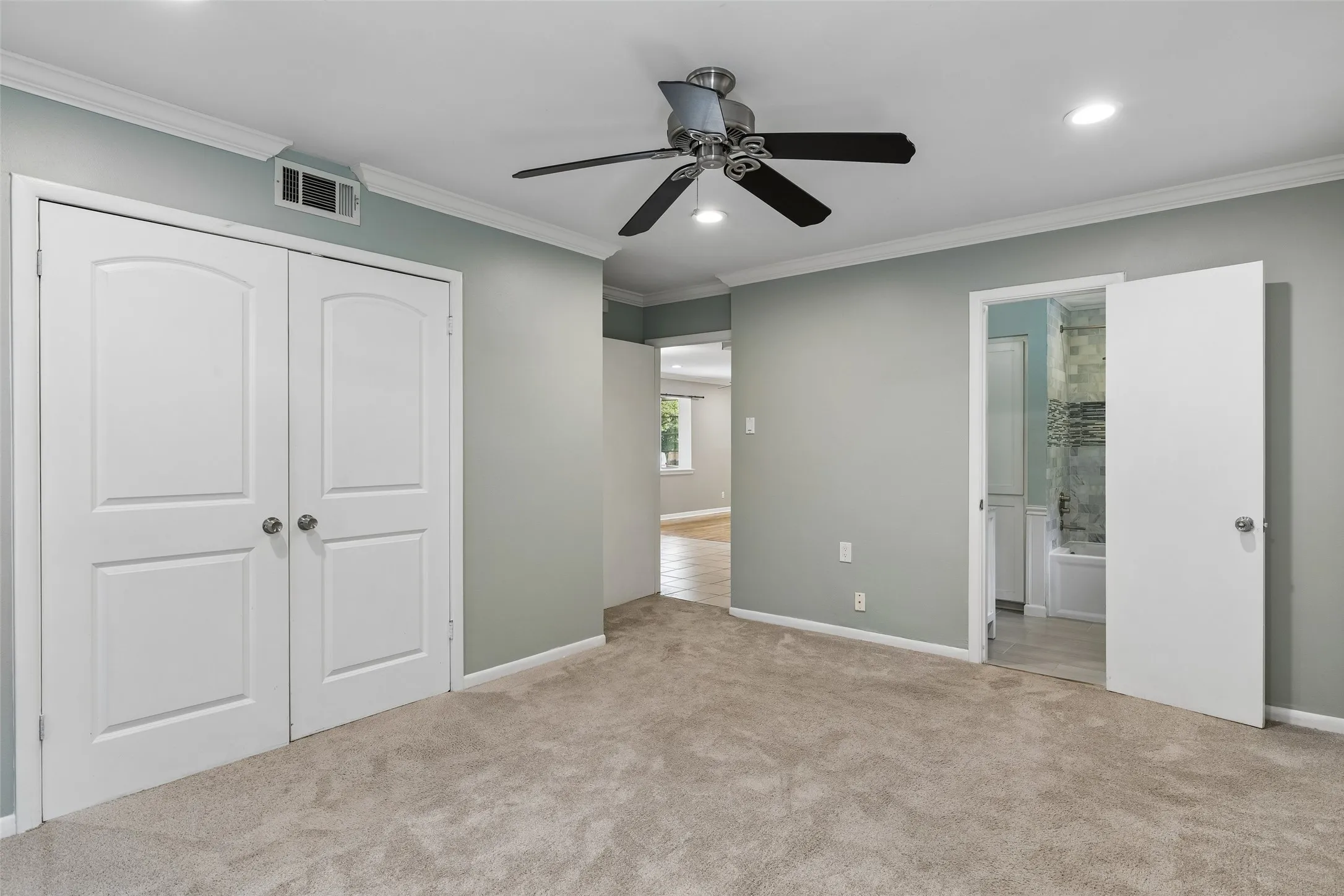 Single Family Residence For Sale in Dallas County , 703 S Weatherred Drive, Richardson, Texas 75080, 3 Bedroom, 2 Bathroom, 2 Garage spaces, 2,030 Sqft, built in 1957, mls#21322299, Real Estate Agent in Richardson, Homes For Sale in Dallas county, Homes For Sale in Richardson, Realtor in Richardson Texas, Real Estate Brokerage Independent Realty Texas, Luminita Cordes Realtor