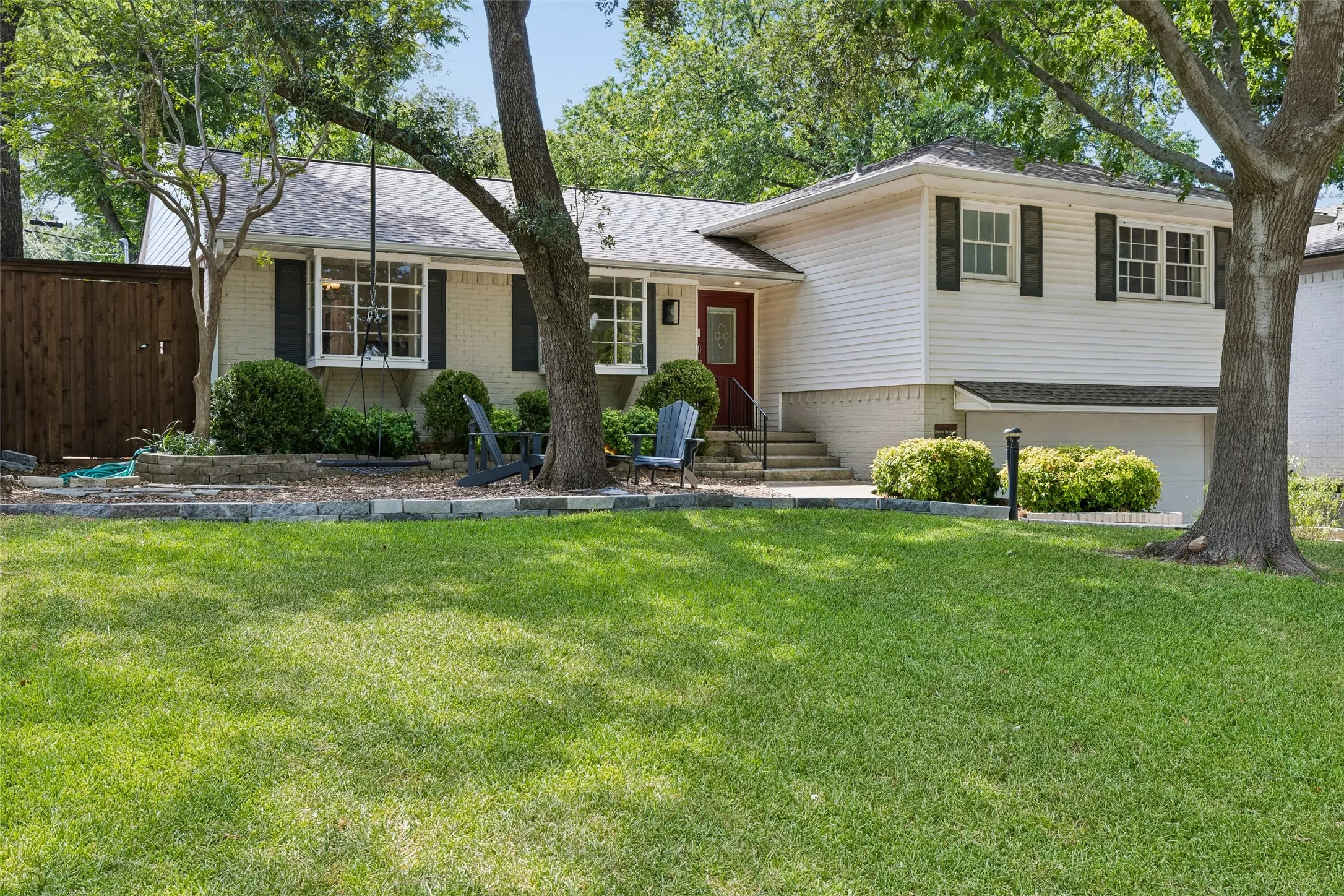 Single Family Residence For Sale in Dallas County , 703 S Weatherred Drive, Richardson, Texas 75080, 3 Bedroom, 2 Bathroom, 2 Garage spaces, 2,030 Sqft, built in 1957, mls#21322299, Real Estate Agent in Richardson, Homes For Sale in Dallas county, Homes For Sale in Richardson, Realtor in Richardson Texas, Real Estate Brokerage Independent Realty Texas, Luminita Cordes Realtor