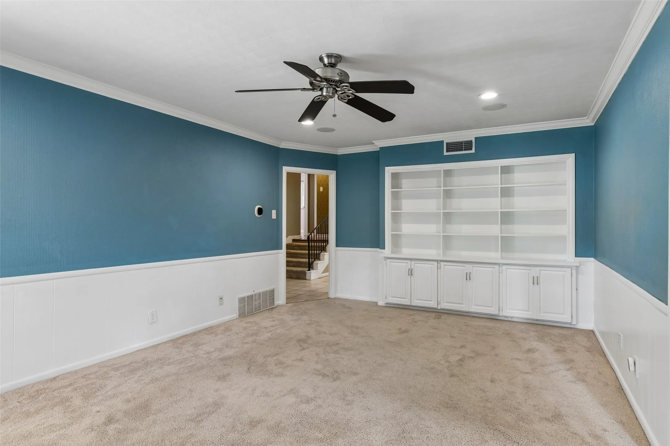 Single Family Residence For Sale in Dallas County , 703 S Weatherred Drive, Richardson, Texas 75080, 3 Bedroom, 2 Bathroom, 2 Garage spaces, 2,030 Sqft, built in 1957, mls#21322299, Real Estate Agent in Richardson, Homes For Sale in Dallas county, Homes For Sale in Richardson, Realtor in Richardson Texas, Real Estate Brokerage Independent Realty Texas, Luminita Cordes Realtor