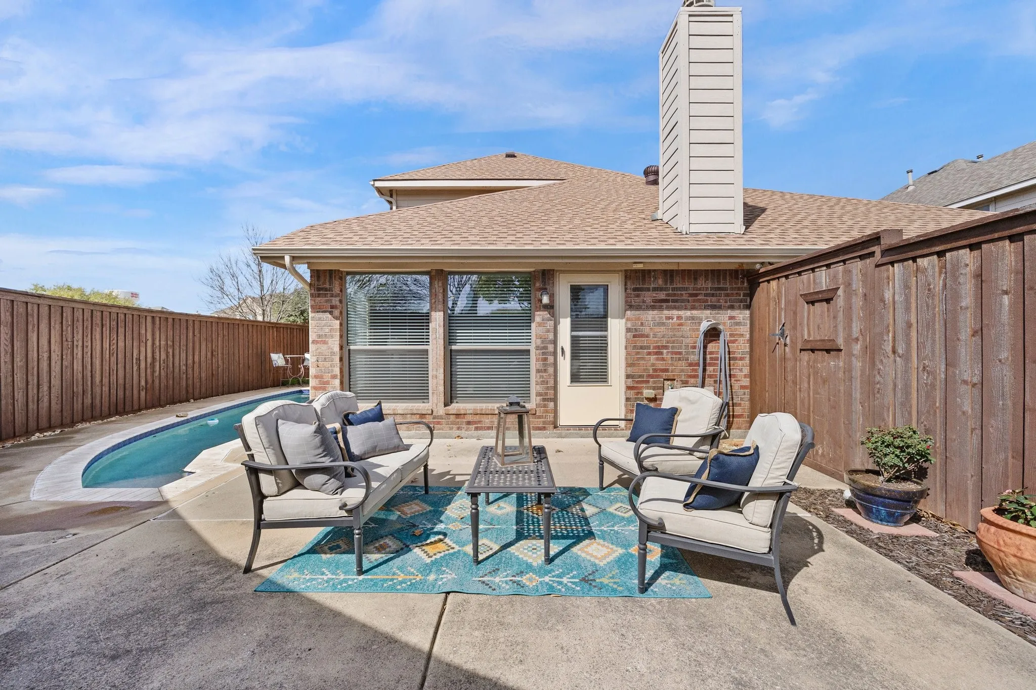 Single Family Residence For Sale in Denton County , 8492 Liverpool Lane, Frisco, Texas 75036, 4 Bedroom, 4 Bathroom, 2 Garage spaces, 3,263 Sqft, built in 2005, mls#21331727, Real Estate Agent in Frisco, Homes For Sale in Denton county, Homes For Sale in Frisco, Realtor in Frisco Texas, Real Estate Brokerage Independent Realty Texas, Luminita Cordes Realtor
