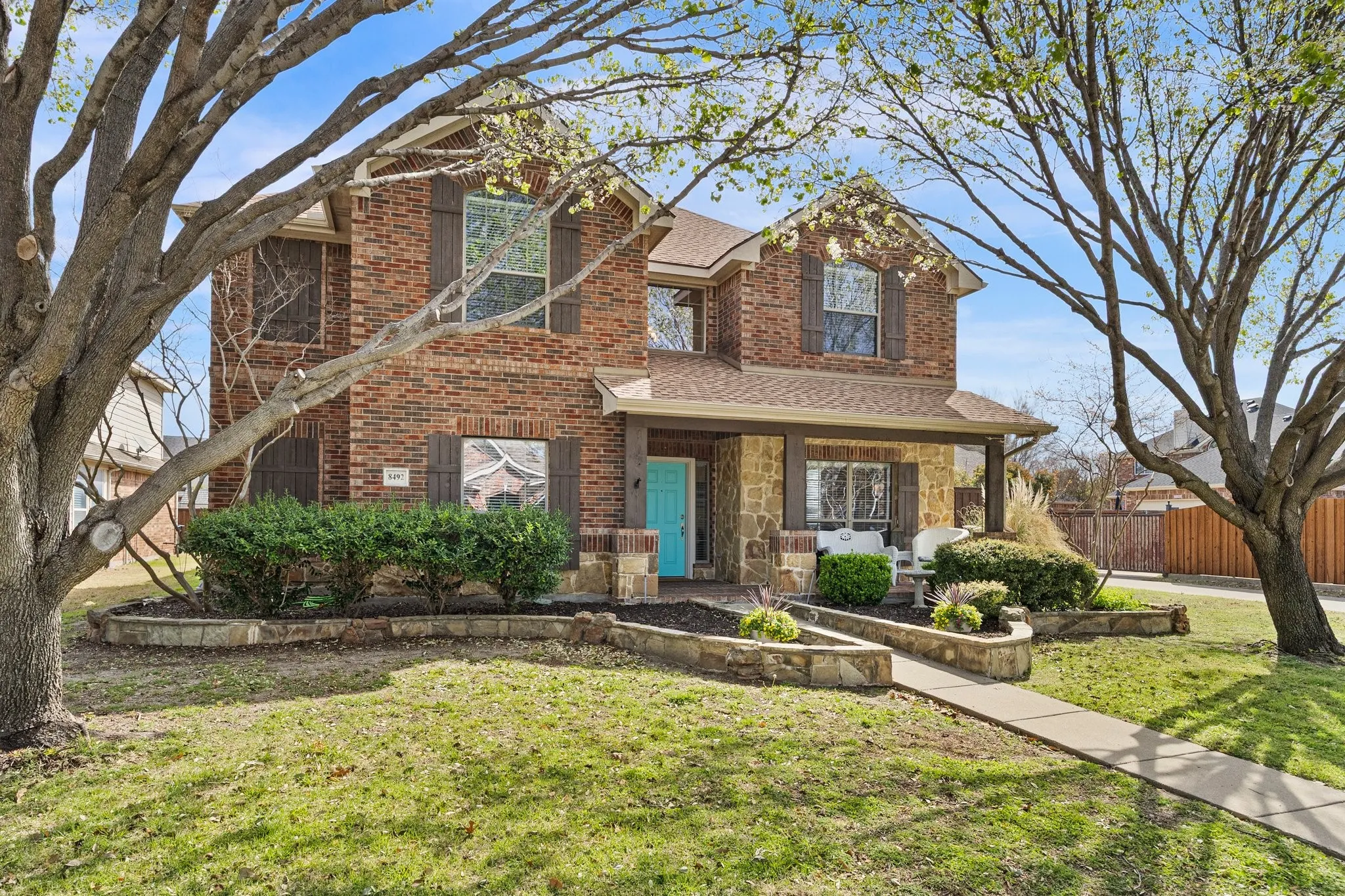 Single Family Residence For Sale in Denton County , 8492 Liverpool Lane, Frisco, Texas 75036, 4 Bedroom, 4 Bathroom, 2 Garage spaces, 3,263 Sqft, built in 2005, mls#21331727, Real Estate Agent in Frisco, Homes For Sale in Denton county, Homes For Sale in Frisco, Realtor in Frisco Texas, Real Estate Brokerage Independent Realty Texas, Luminita Cordes Realtor