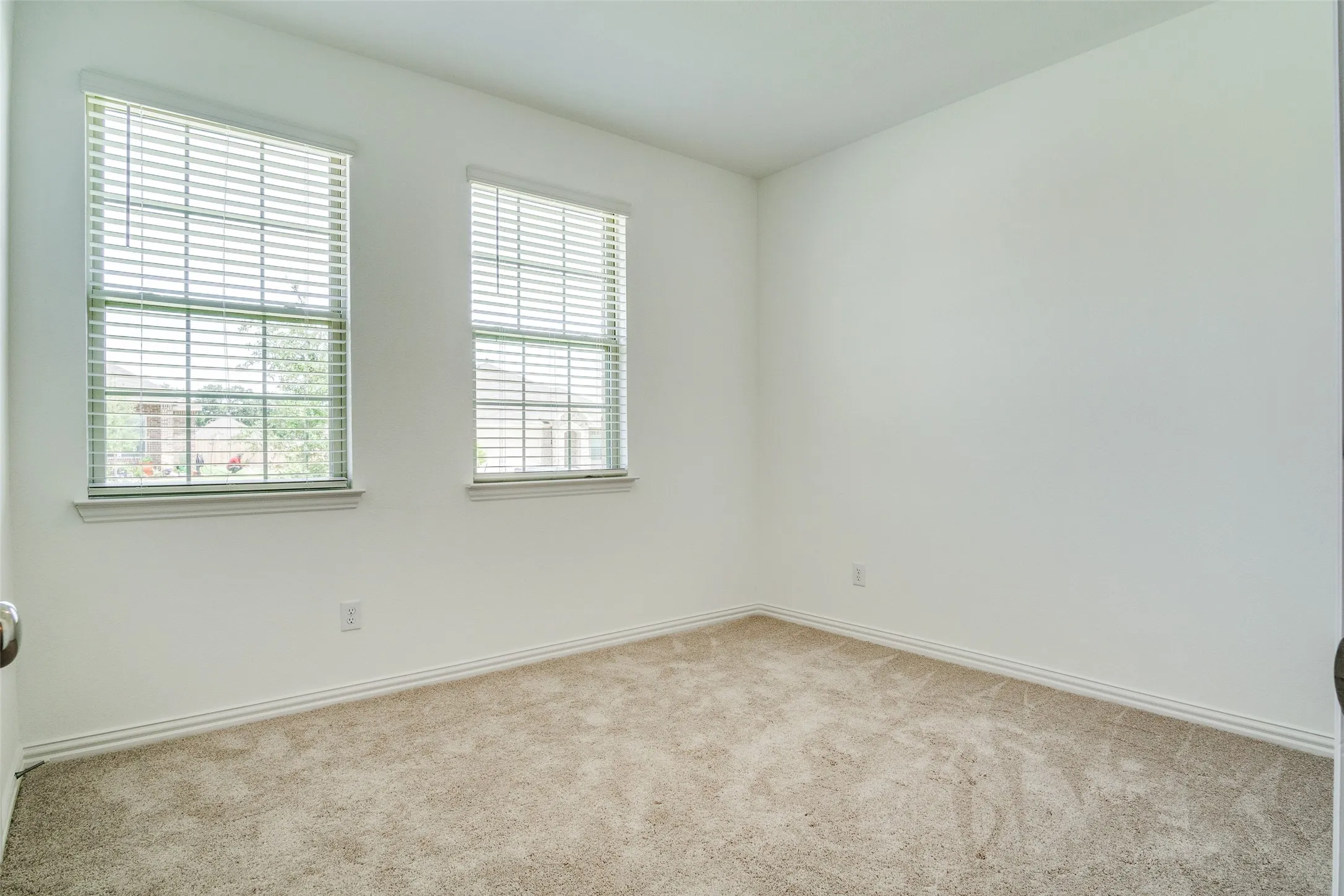 Single Family Residence For Rent in Tarrant County , 1228 Almond Road, Azle, Texas 76020, 4 Bedroom, 2 Bathroom, 2 Garage spaces, 1,996 Sqft, built in 2023, mls#21328391, Real Estate Agent in Azle, Homes For Rent in Tarrant county, Homes For Rent in Azle, Realtor in Azle Texas, Real Estate Brokerage Independent Realty Texas, Luminita Cordes Realtor