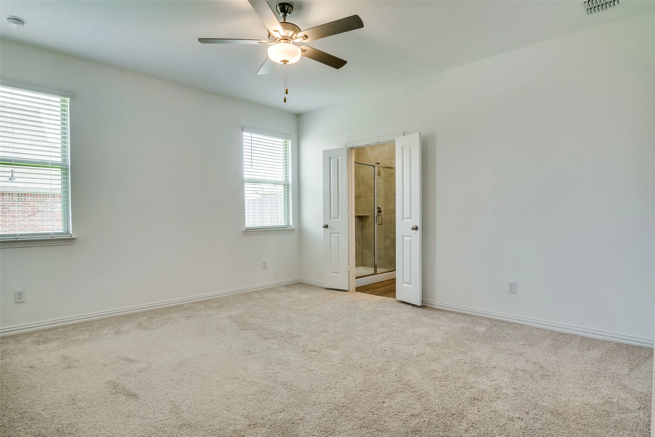 Single Family Residence For Rent in Tarrant County , 1228 Almond Road, Azle, Texas 76020, 4 Bedroom, 2 Bathroom, 2 Garage spaces, 1,996 Sqft, built in 2023, mls#21328391, Real Estate Agent in Azle, Homes For Rent in Tarrant county, Homes For Rent in Azle, Realtor in Azle Texas, Real Estate Brokerage Independent Realty Texas, Luminita Cordes Realtor