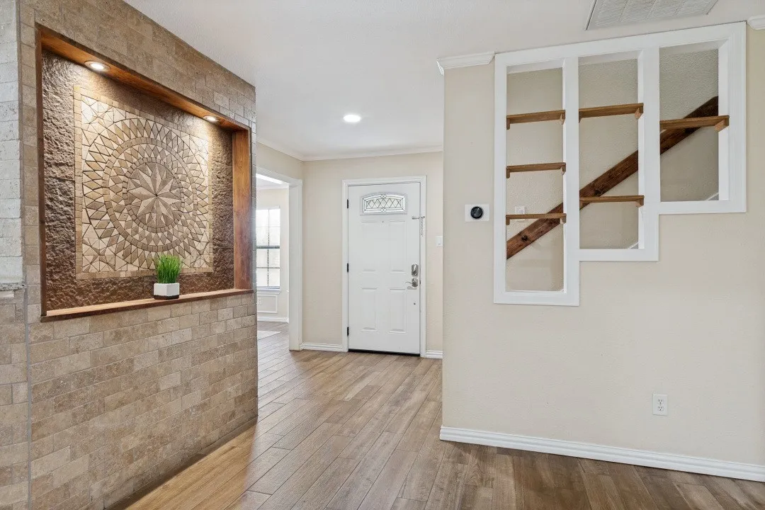 Single Family Residence For Sale in Tarrant County , 4220 Canyon Trail, Lake Worth, Texas 76135, 4 Bedroom, 3 Bathroom, 2 Garage spaces, 2,290 Sqft, built in 2005, mls#21328303, Real Estate Agent in Lake Worth, Homes For Sale in Tarrant county, Homes For Sale in Lake Worth, Realtor in Lake Worth Texas, Real Estate Brokerage Independent Realty Texas, Luminita Cordes Realtor